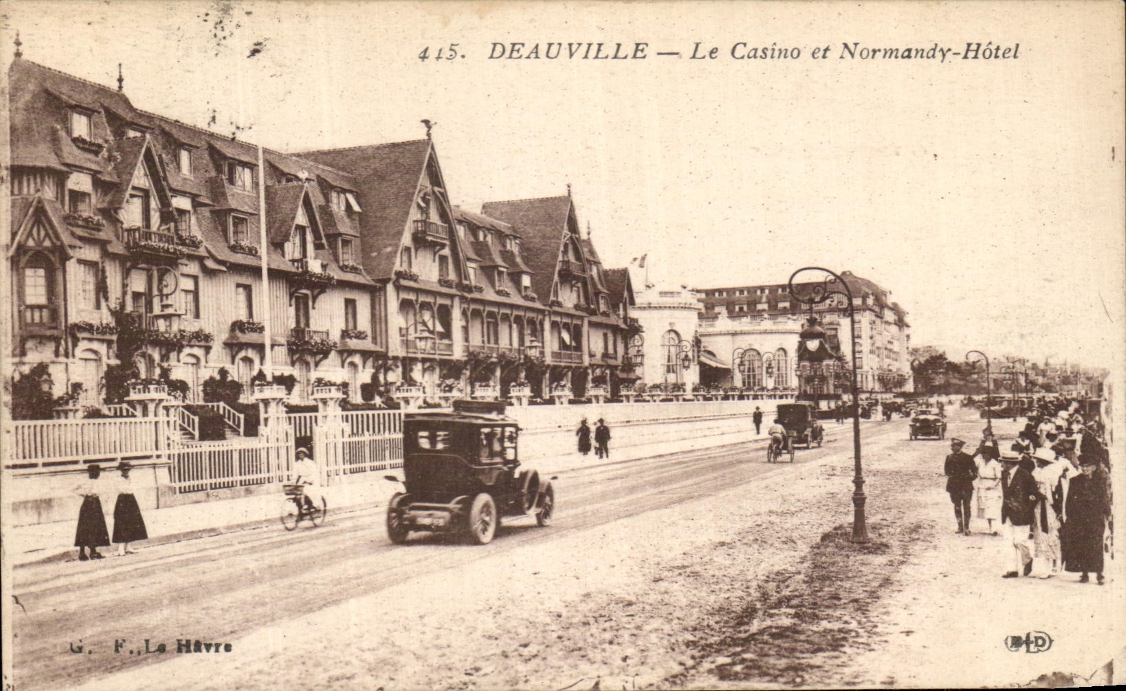 CPA Deauville the Casino and Normandy Hotel