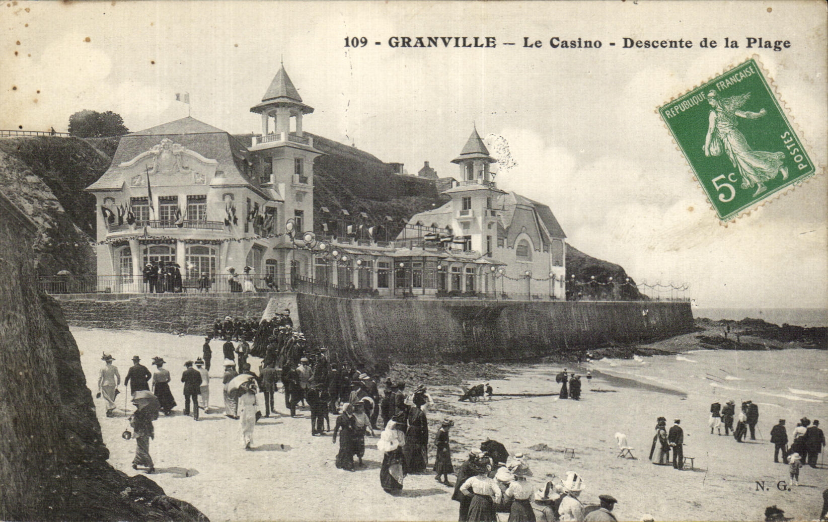 CPA Granville Le Casino Descente de la Plage