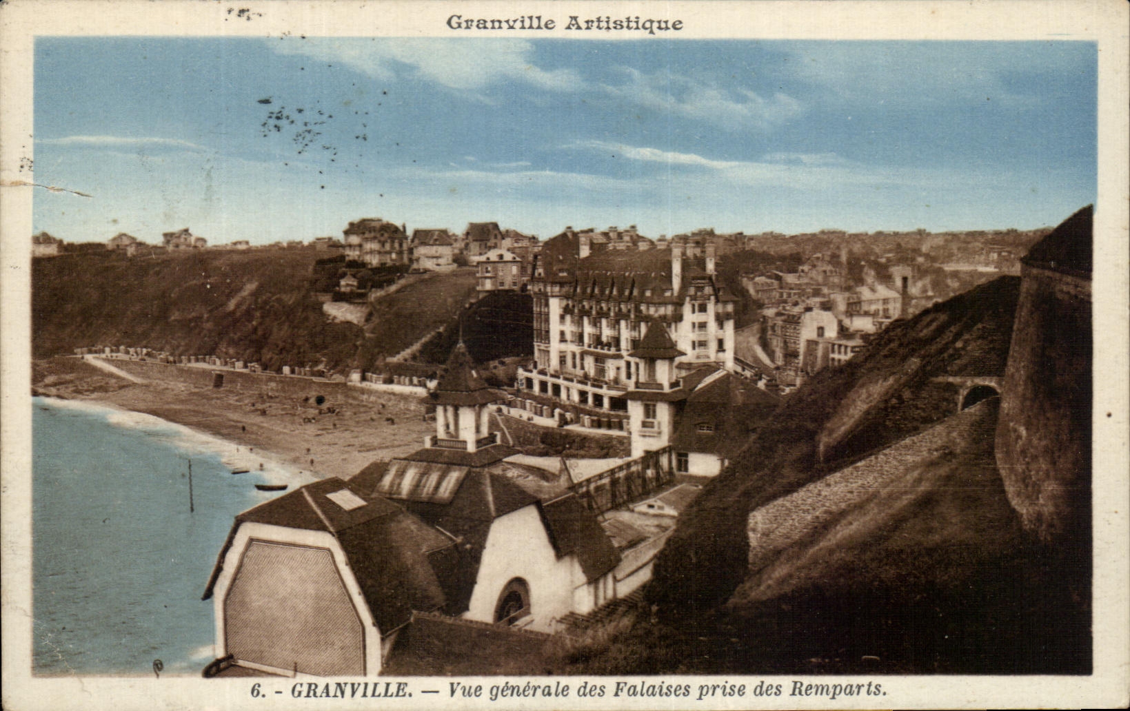 CPA Granville Artisique Granville Vue generale des Falaises prise des Remparts