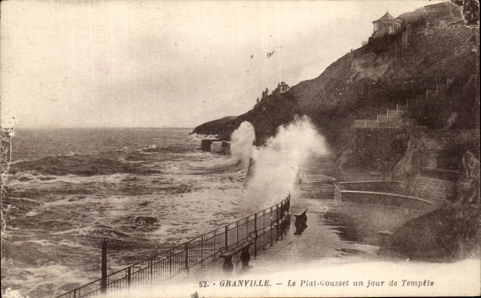 CPA Granville Le Plat Gousset un Jour de Tempete