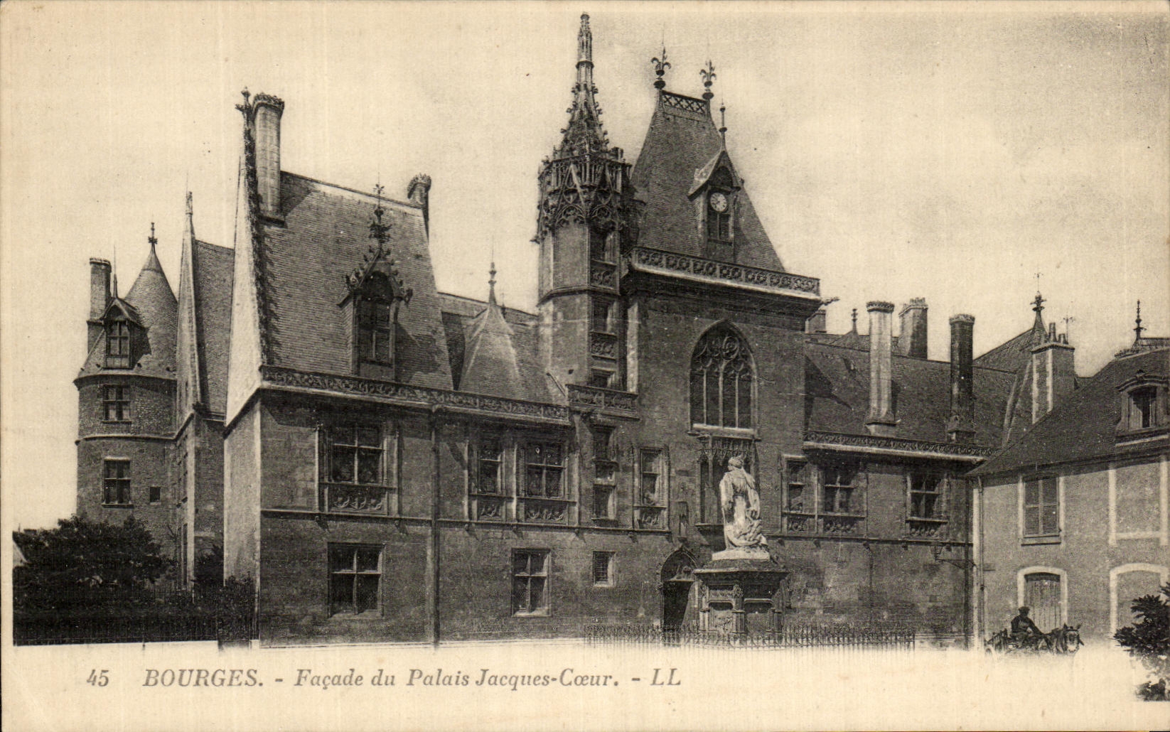 Ataque frontal de CPA Bourges del corazon de Jacques del paladar