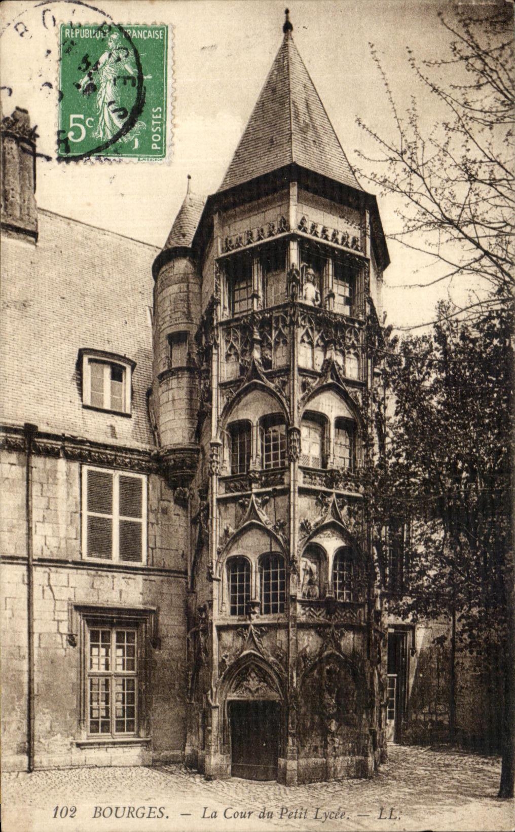 Corte de CPA Bourges de la pequena universidad