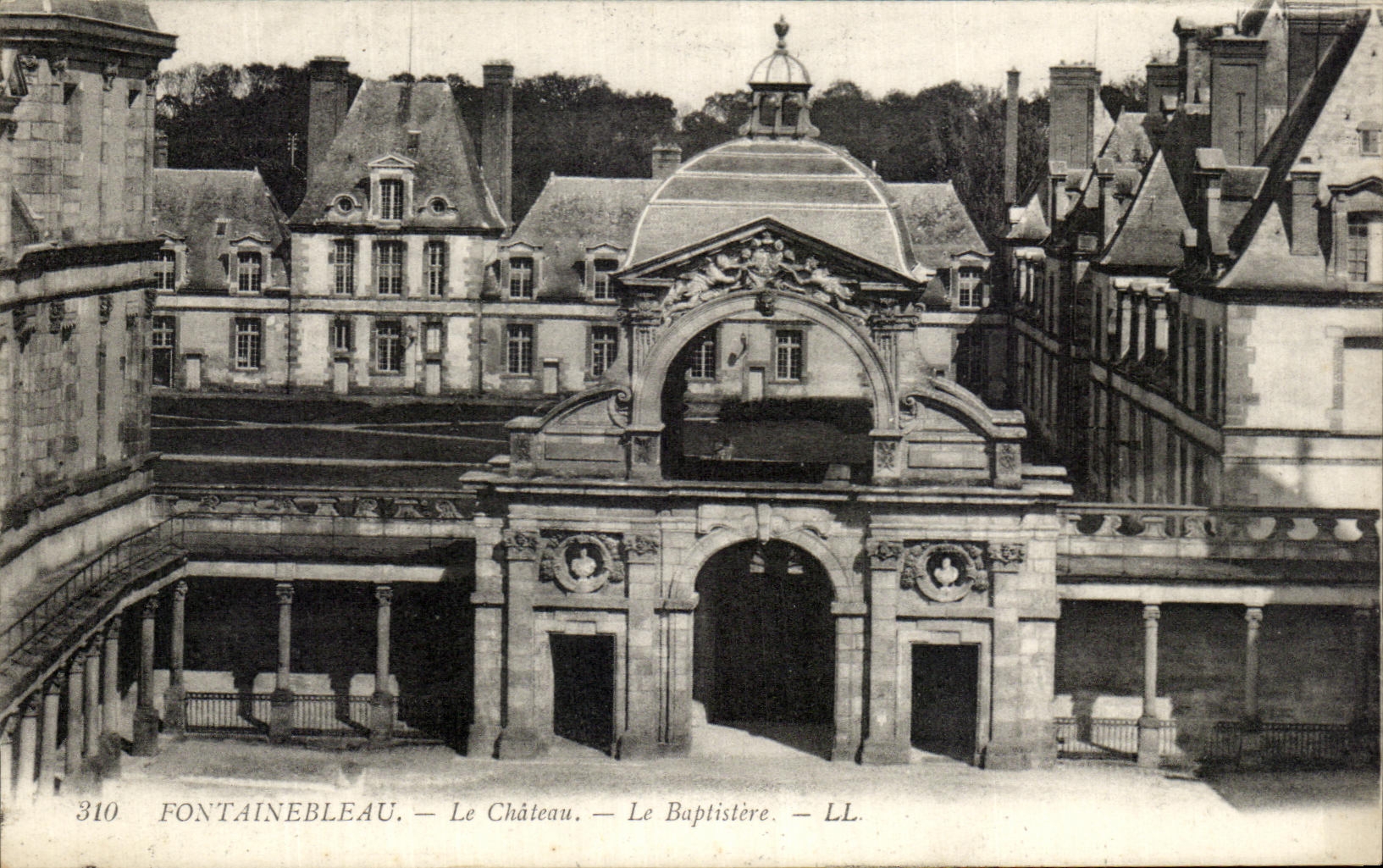 CPA Fontainebleau the Castle the Baptistry