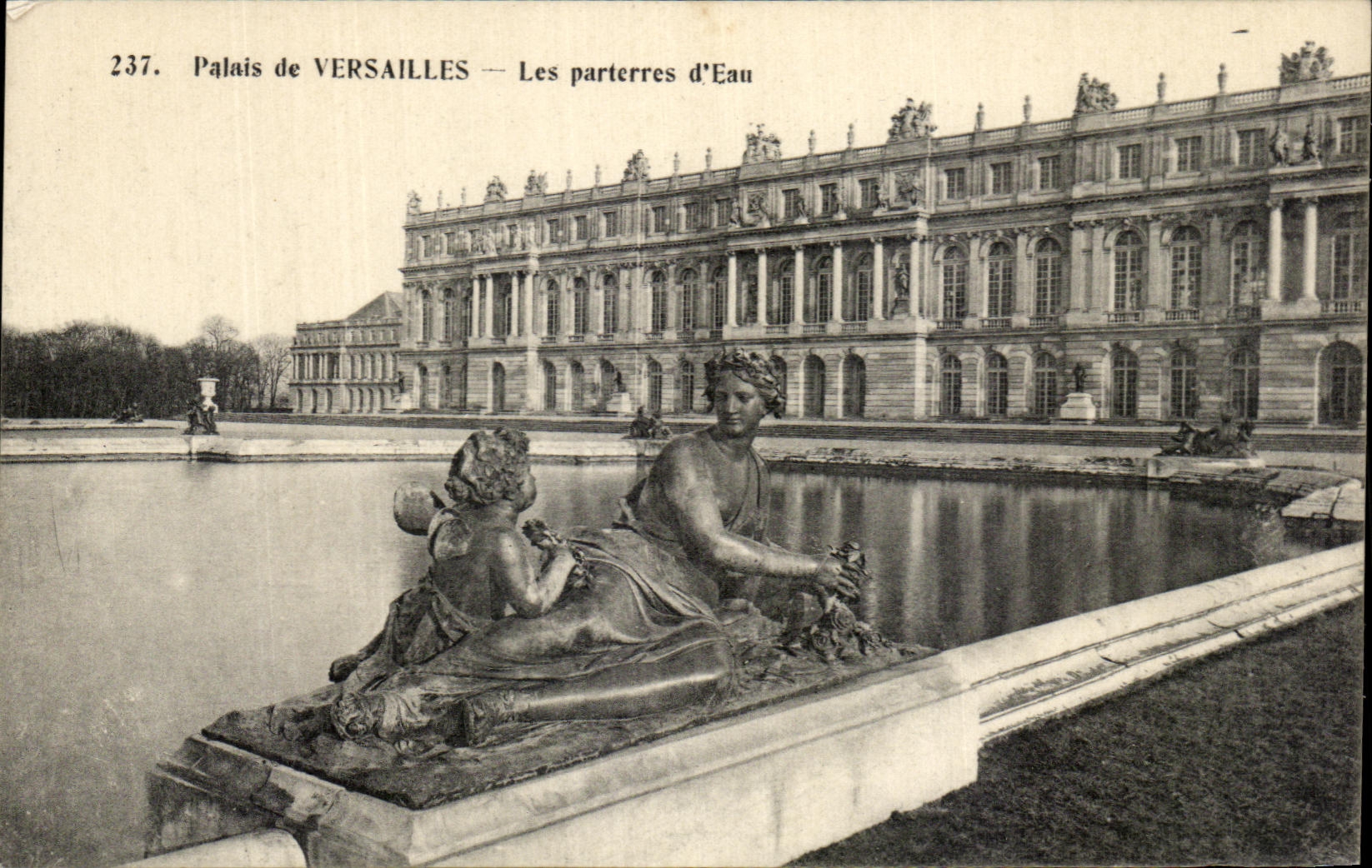 CPA Palais De Versailles Les parterres d'Eau