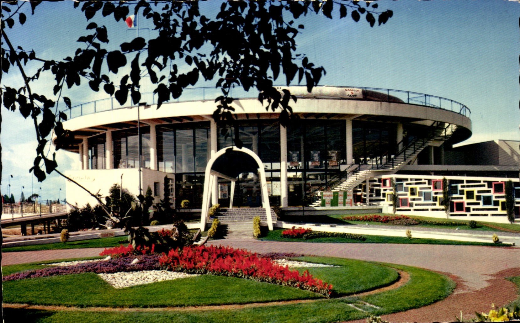 CPSM Royan el de la Rotonda del casino y de la entrada