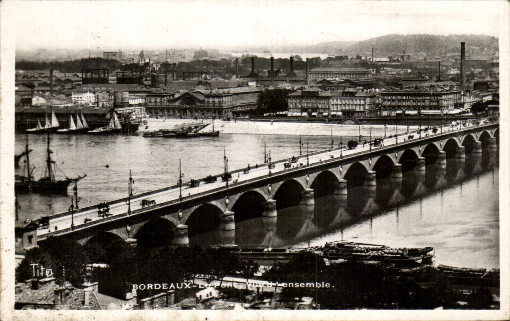 CPA Bordeaux the bridge Overall picture