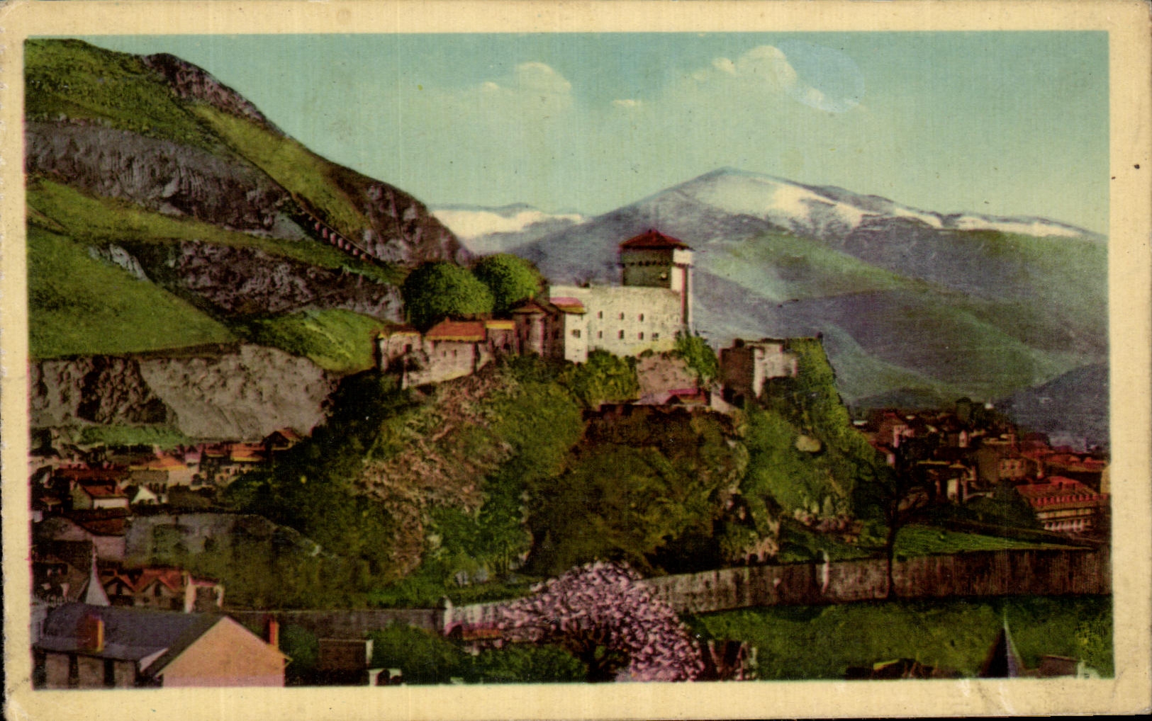 CPA Lourdes the Castle Fort and the Chain of the Pyrenees