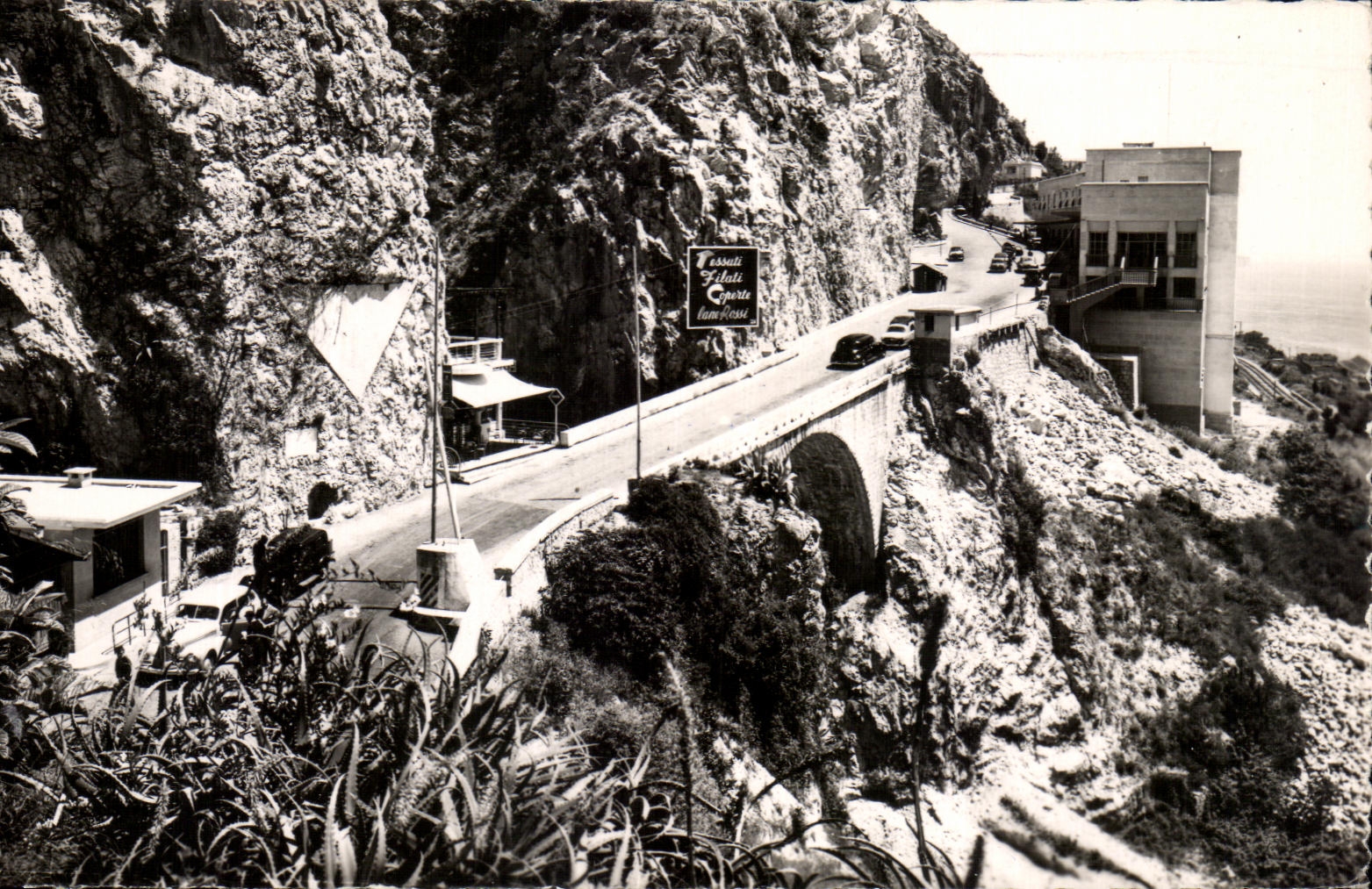 CPA Menton Froniere and of Holy Bridge Louis Italian customs