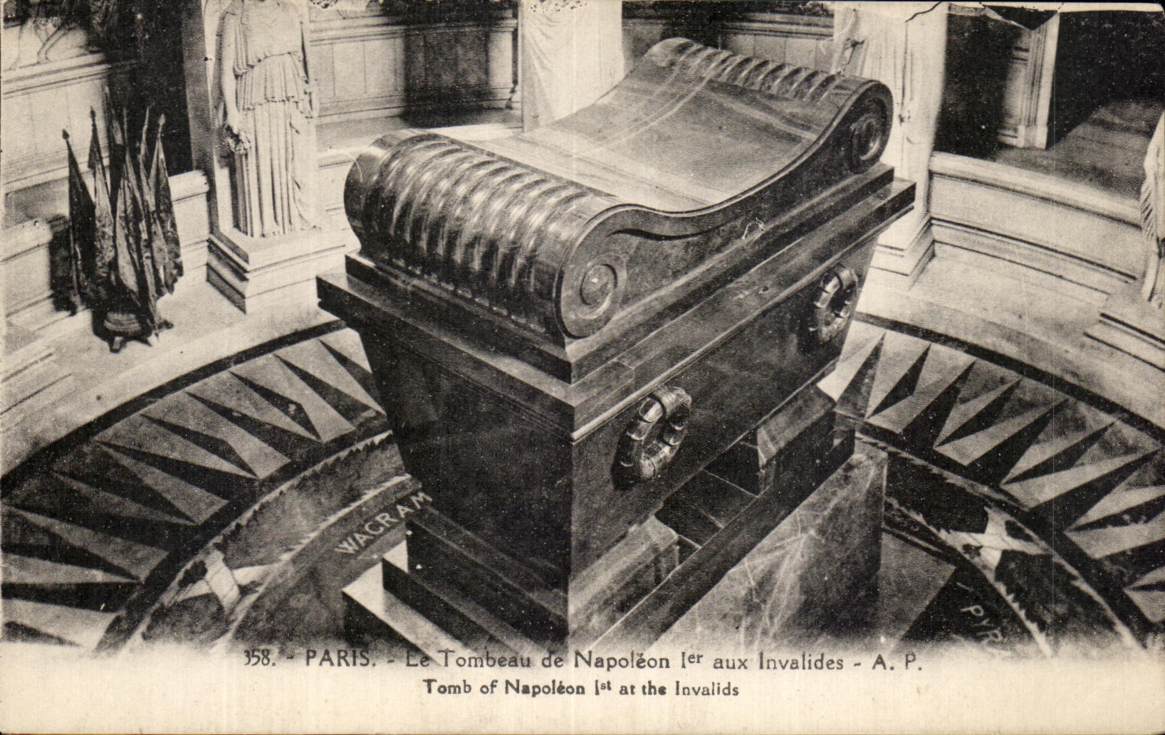 CPA Paris the Tomb of Napoleon ler to the lnvalides