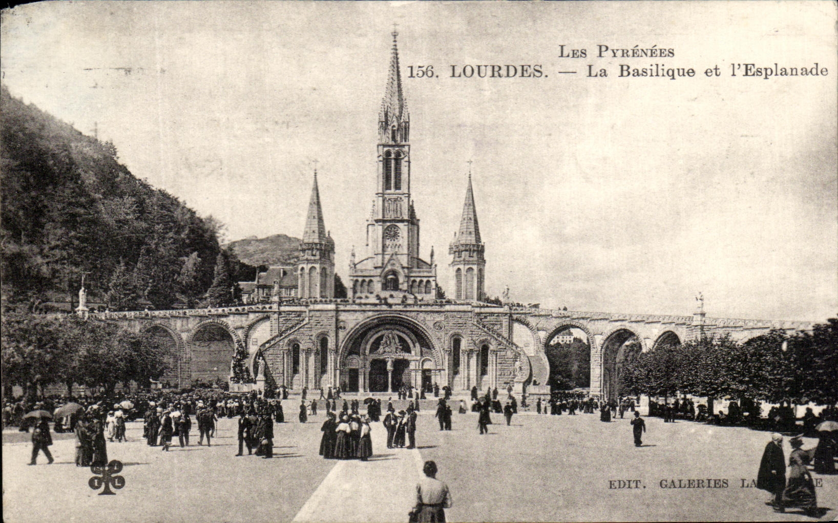CPA Lourdes the Basilica and the Esplanade