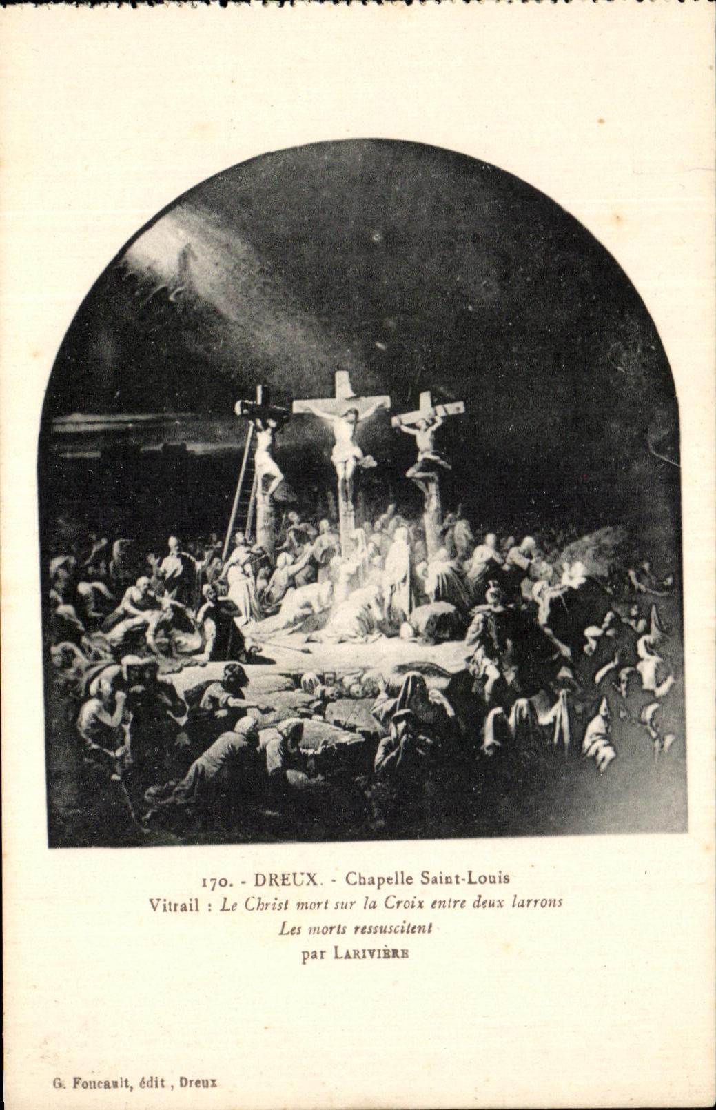 CPA Dreux Chapelle Saint Louis Vitrail Le Christ mert sur la Croix entre deux larrons Les Morts Ressuscitent Lariviere