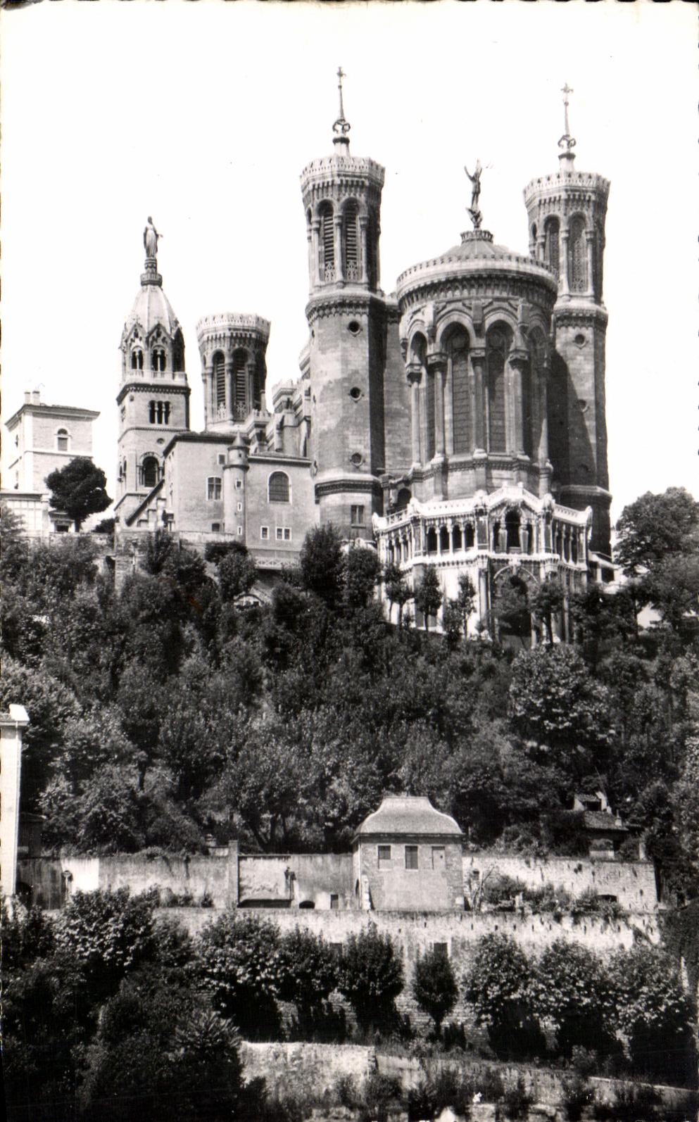 CPSM Lyon Apse Of Basilique De Fourviere