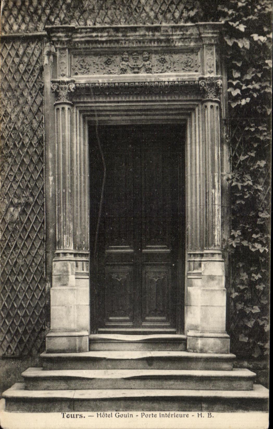 CPA Tours Hotel Goulin Porte Interieure