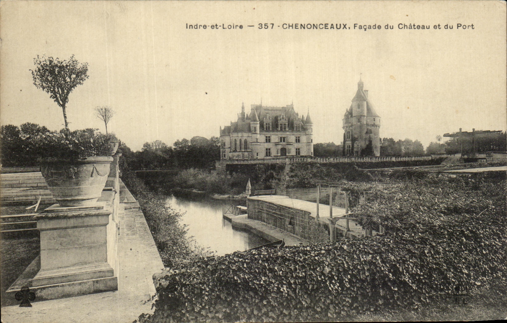 CPA Chenonceaux Frontage of the Castle and the Port