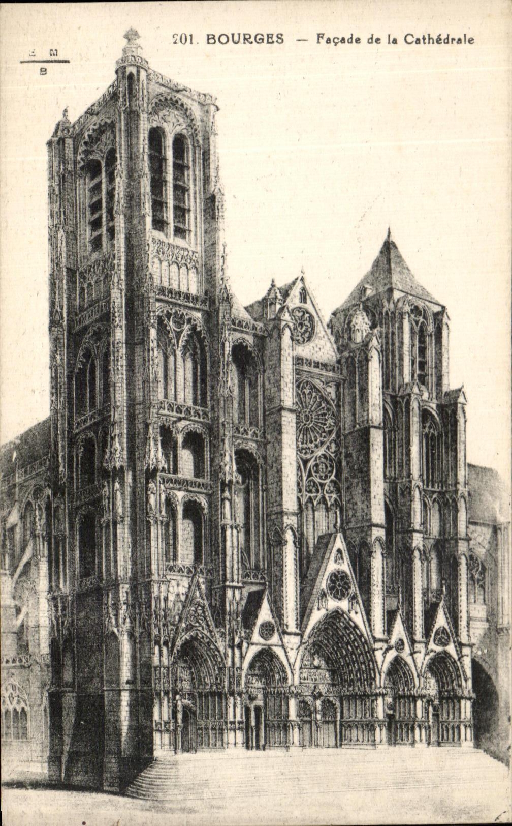 Ataque frontal de CPA Bourges de la catedral