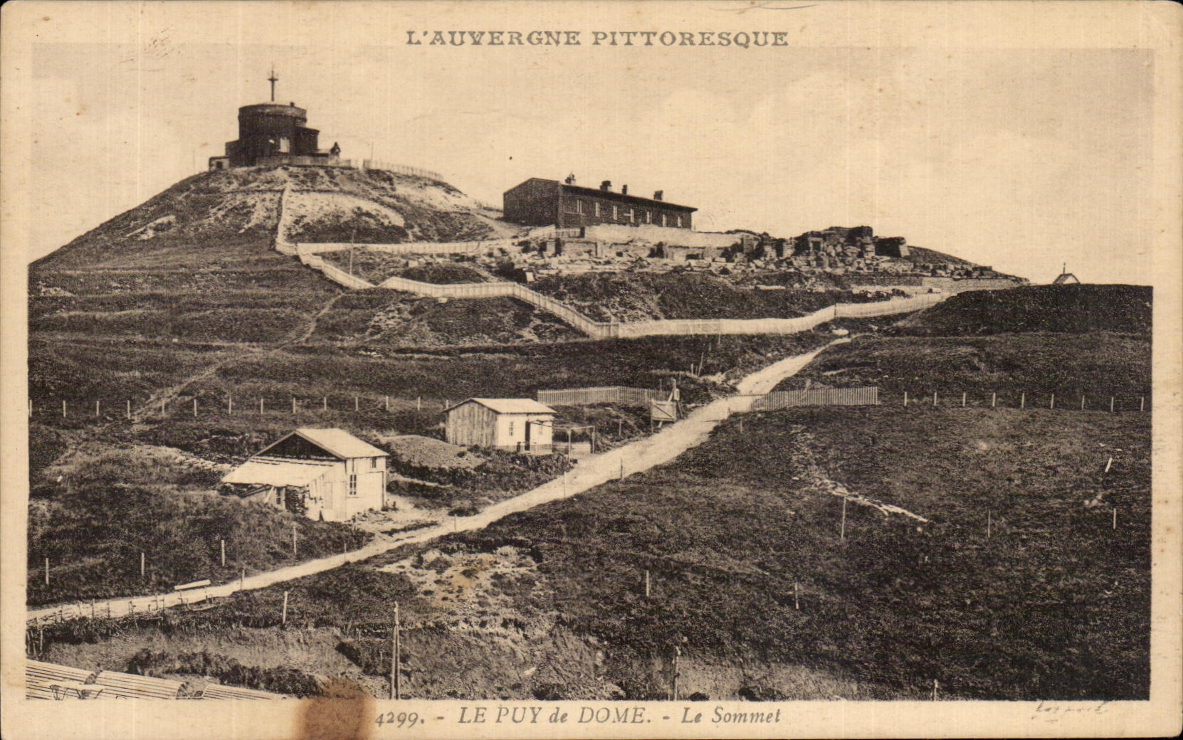 CPA Picturesque Auvergne Puy de Dome the Summit