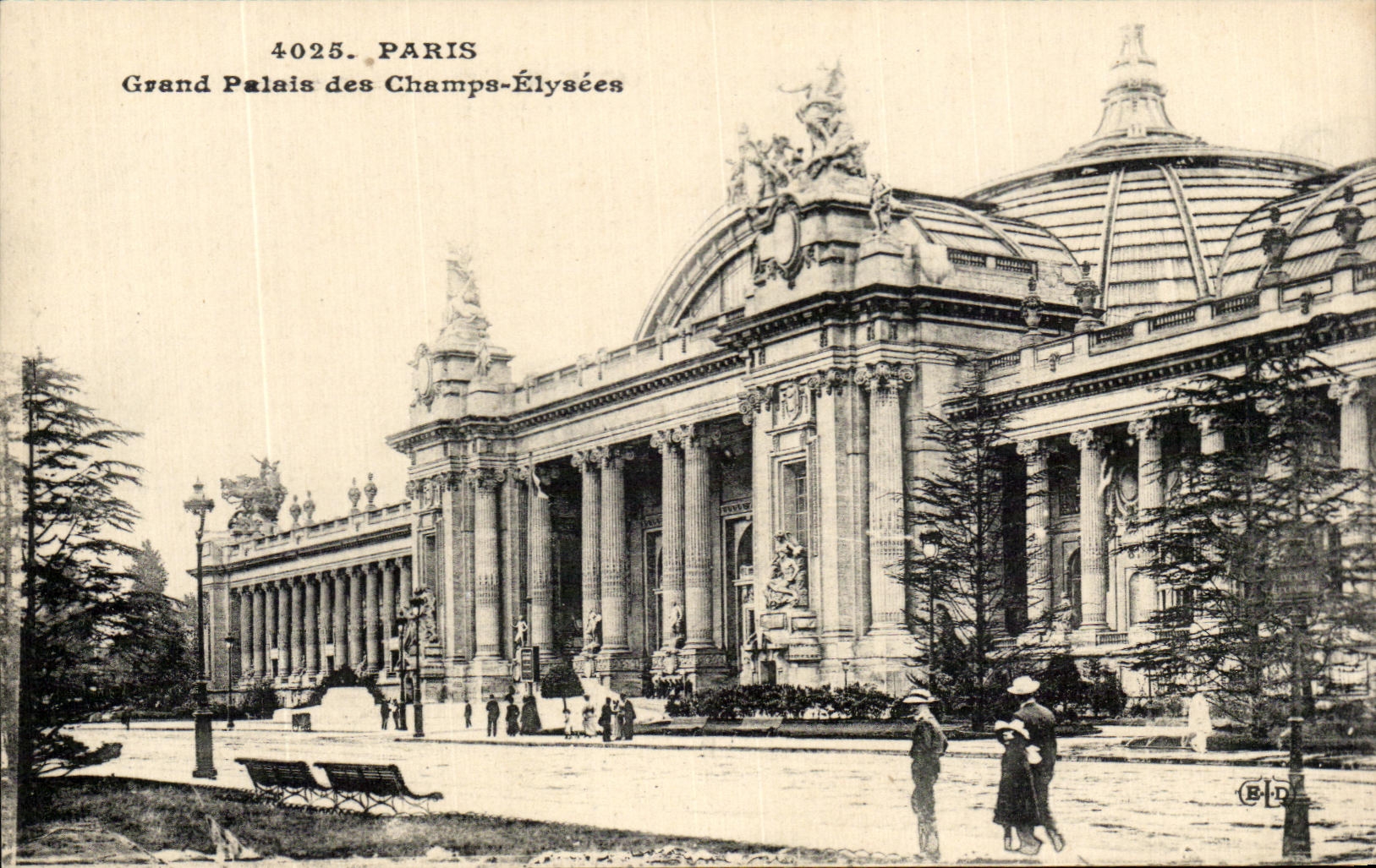 CPA Paris Grand Palais Of the Elysees Fields