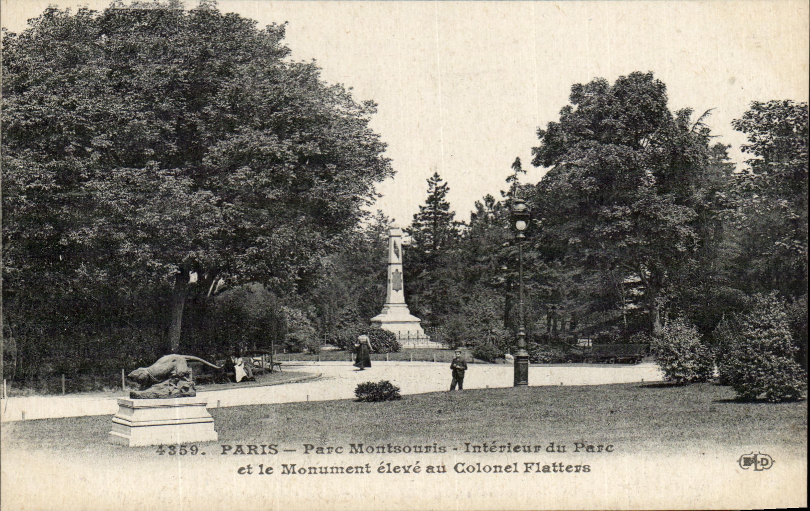 CPA Paris Interior Montsouris Park Of the Park And the Monument Raised with Colonel Flatters