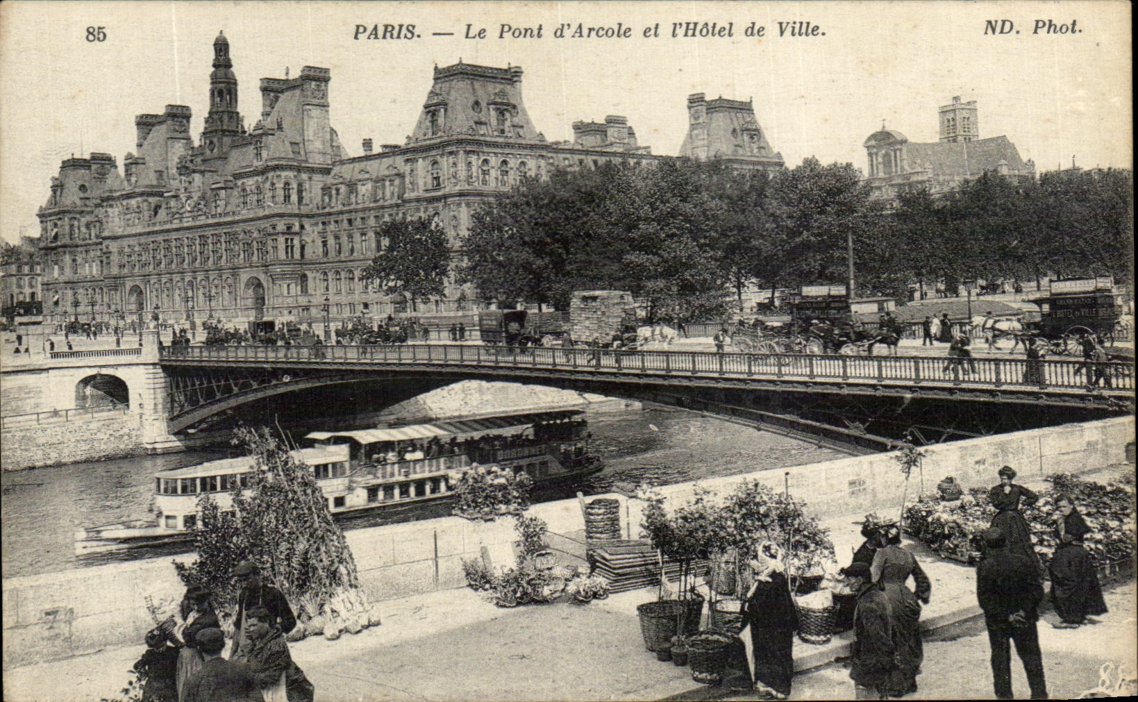 CPA Paris the Bridge of Arcole And Hotel De Market City with the flowers Barge