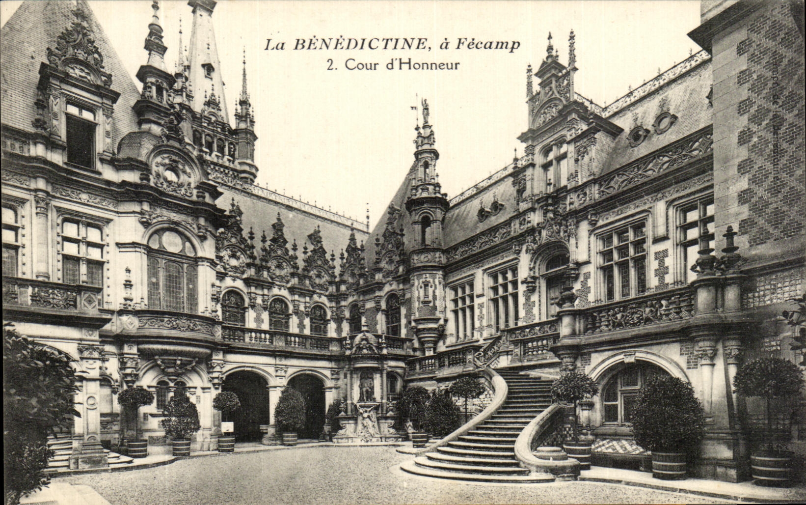 El benedictino de CPA tiene patio de la caneria de Fecamp