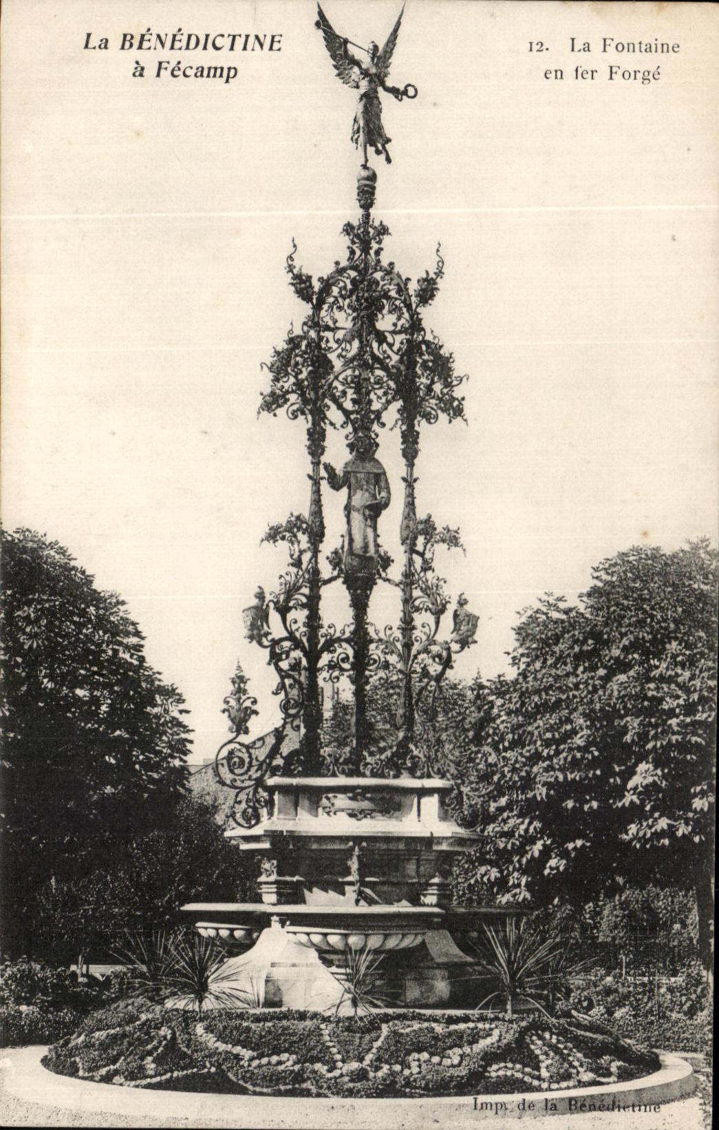 El benedictino de CPA tiene Fecamp la fuente del hierro labrado