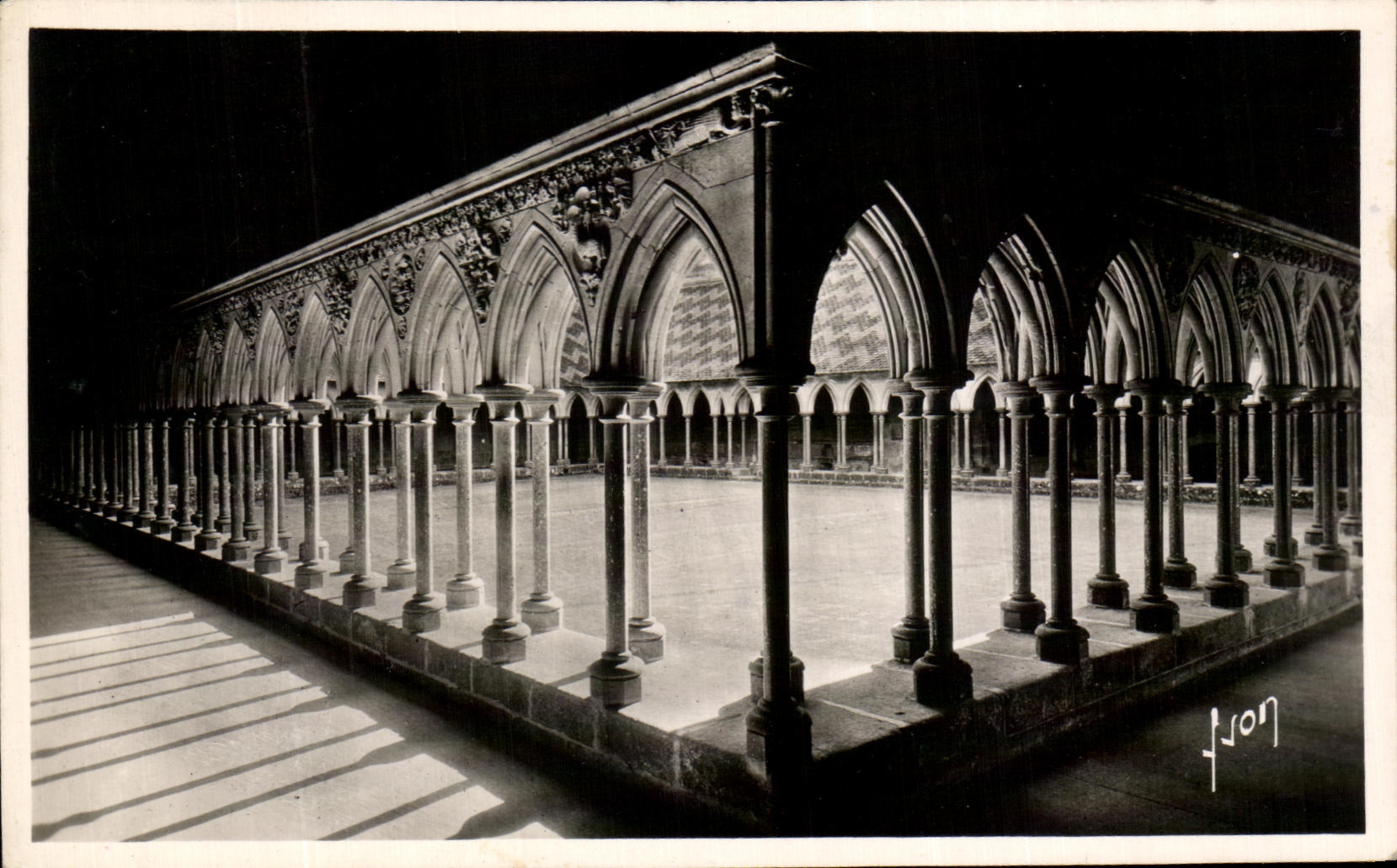 CPA Mont Saint Michel Gallery Abbey Of the Cloister