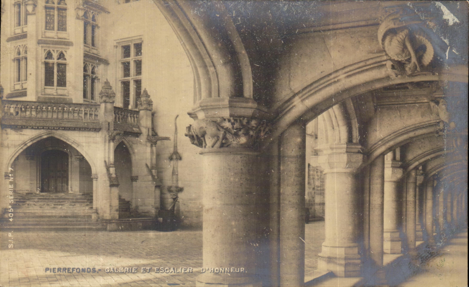 CPA Pierrefonds Le Chateau Galerie et escalier d'honneur