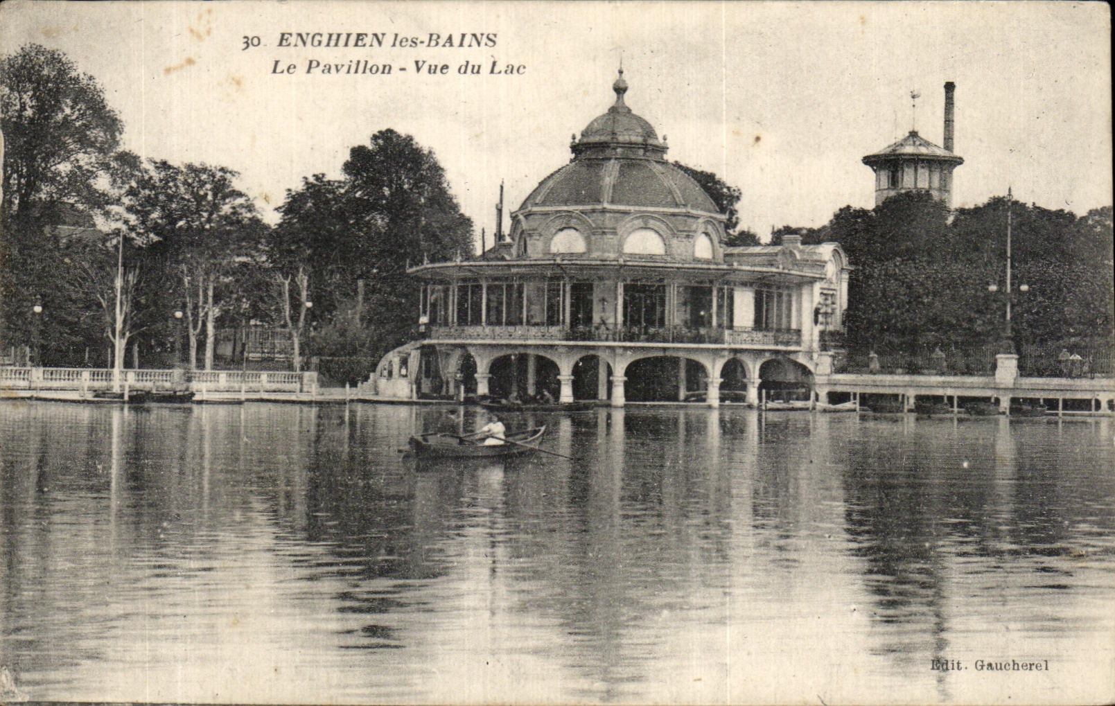 CPA Enghien Les Bains the House Seen of the Lake