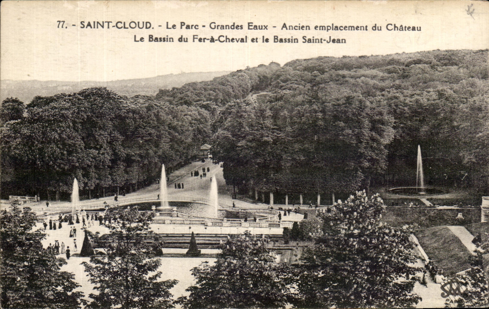 CPA St Cloud the Park Large Water Old site of the Castle the Basin of the Horseshoe and the Basin Saint Jean