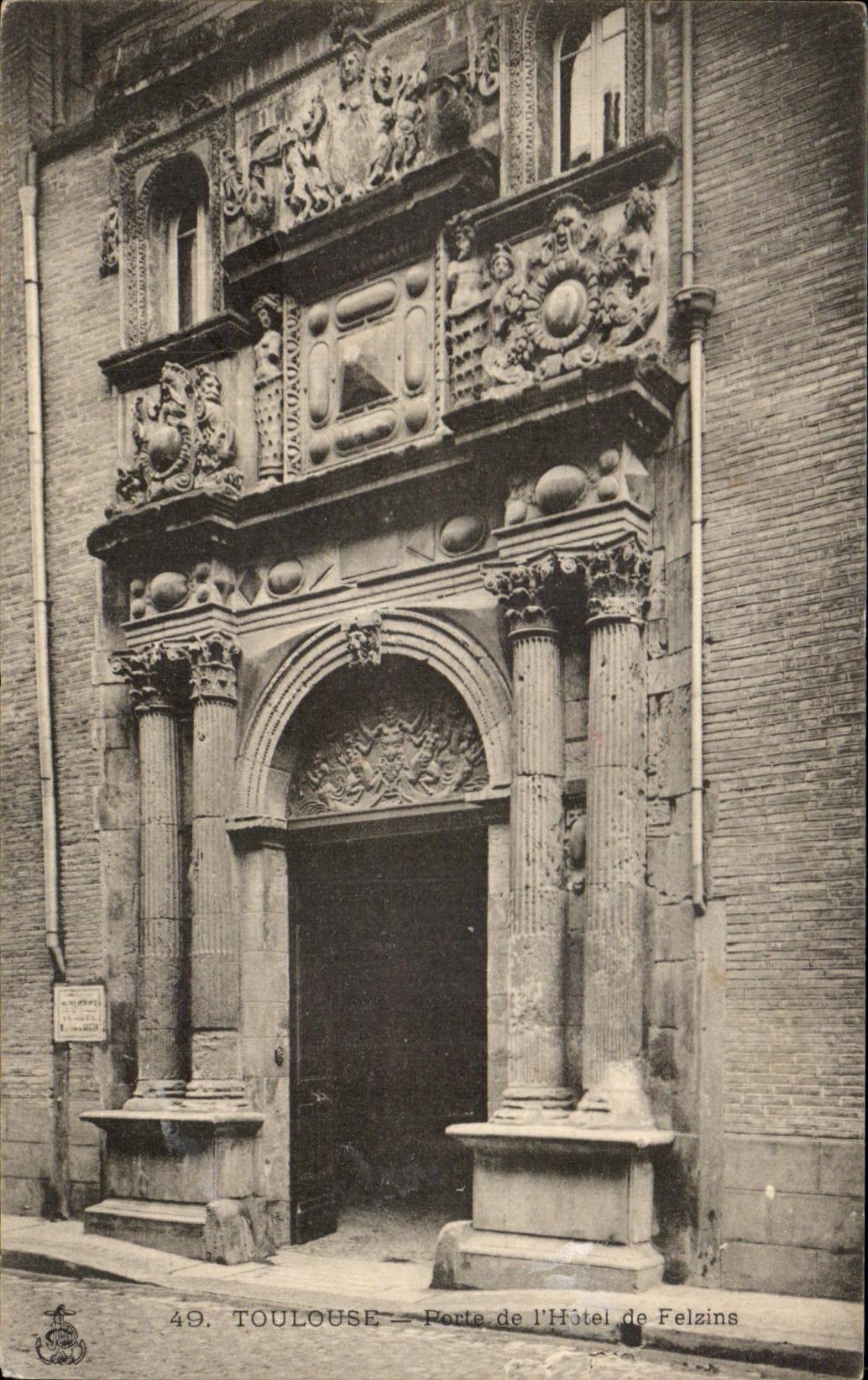 CPA Toulouse Porte de L'Hotel de Felzins