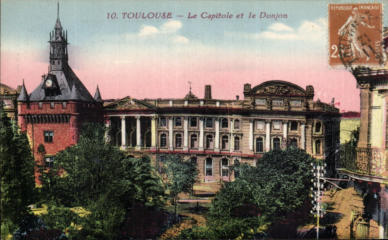 CPA Toulouse Le Capitole et le Donjon