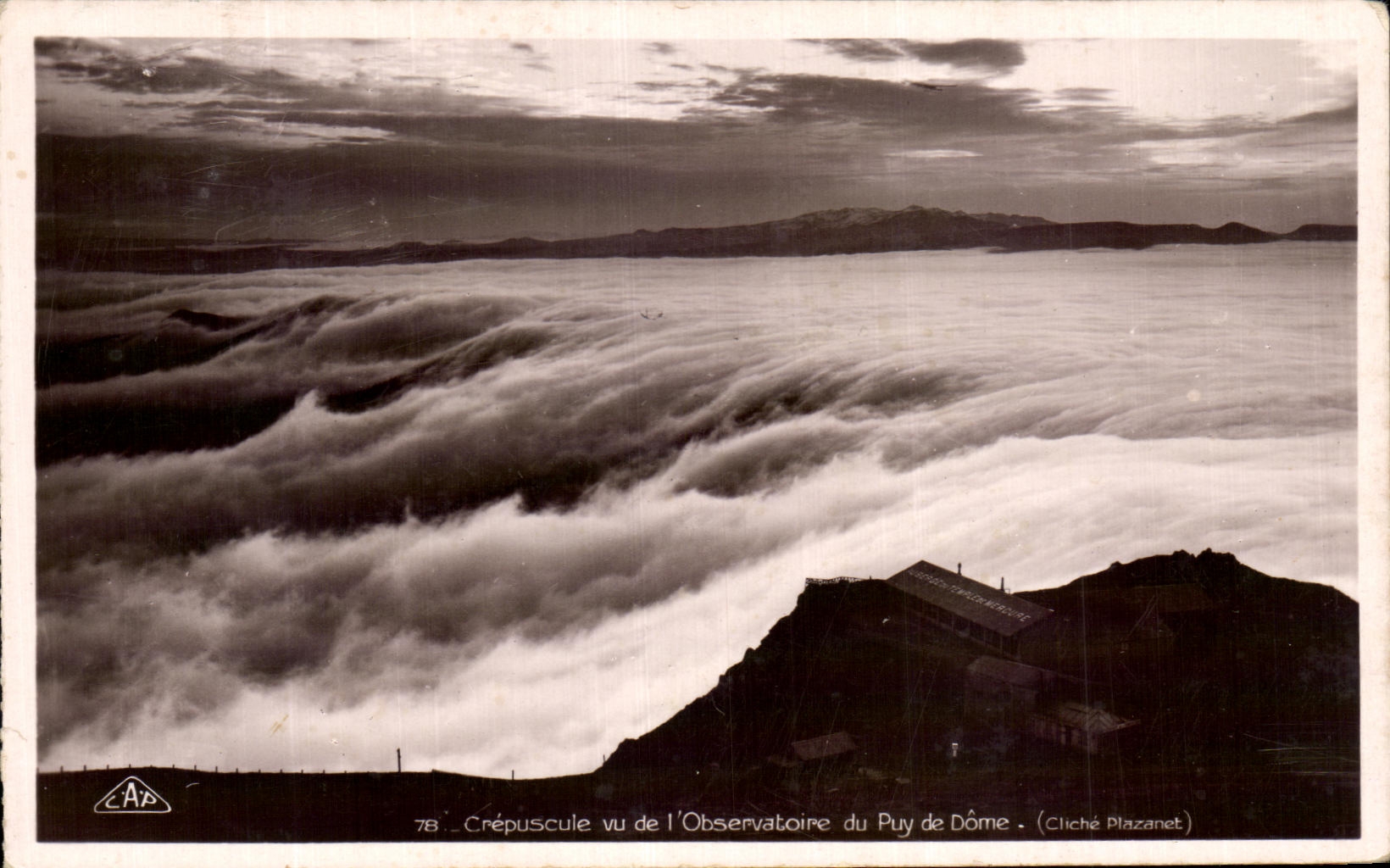 CPA Twilight Seen Of the Observatory Of Puy De Dome