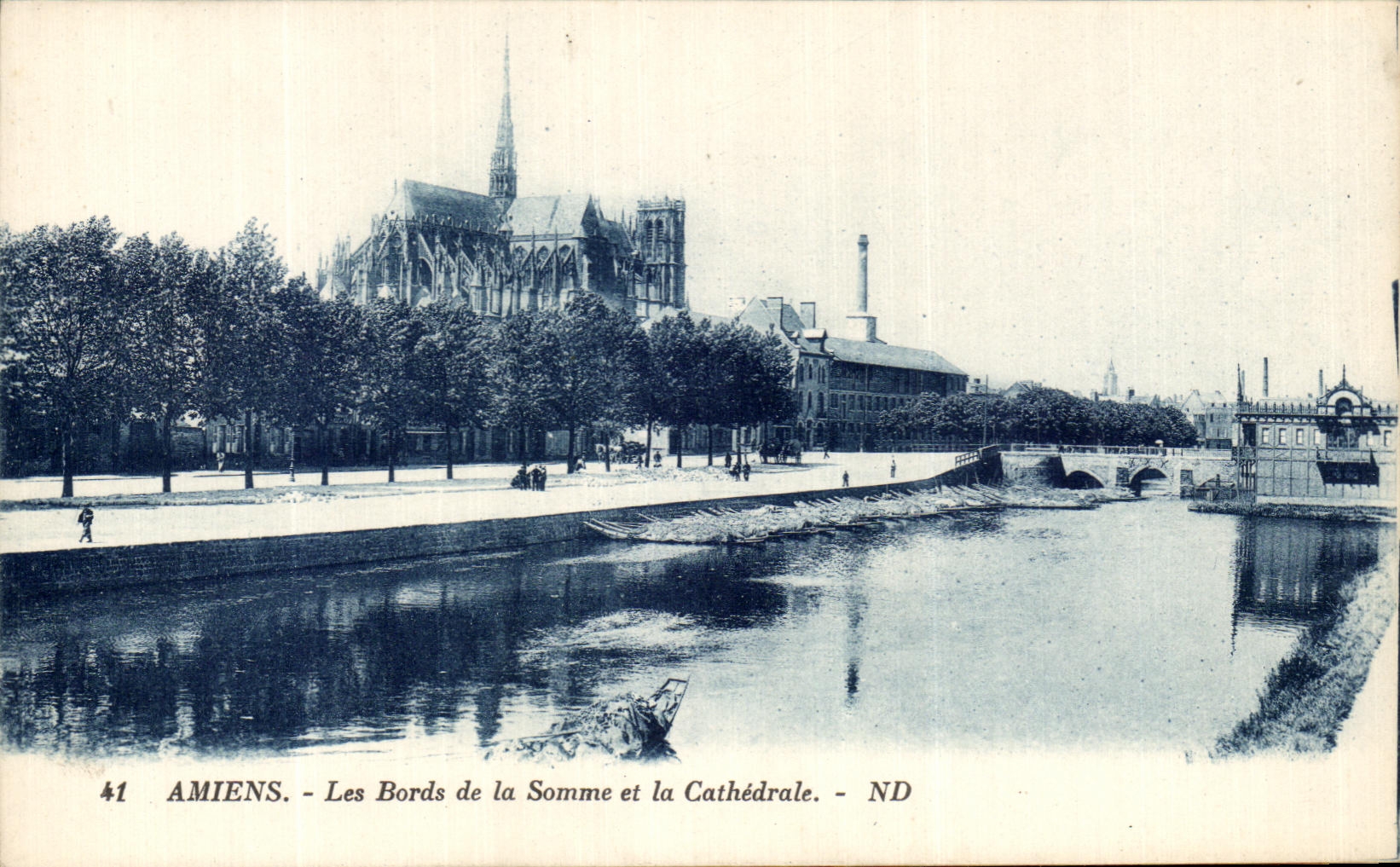 CPA Amiens Edges Of the Sum And the Cathedral