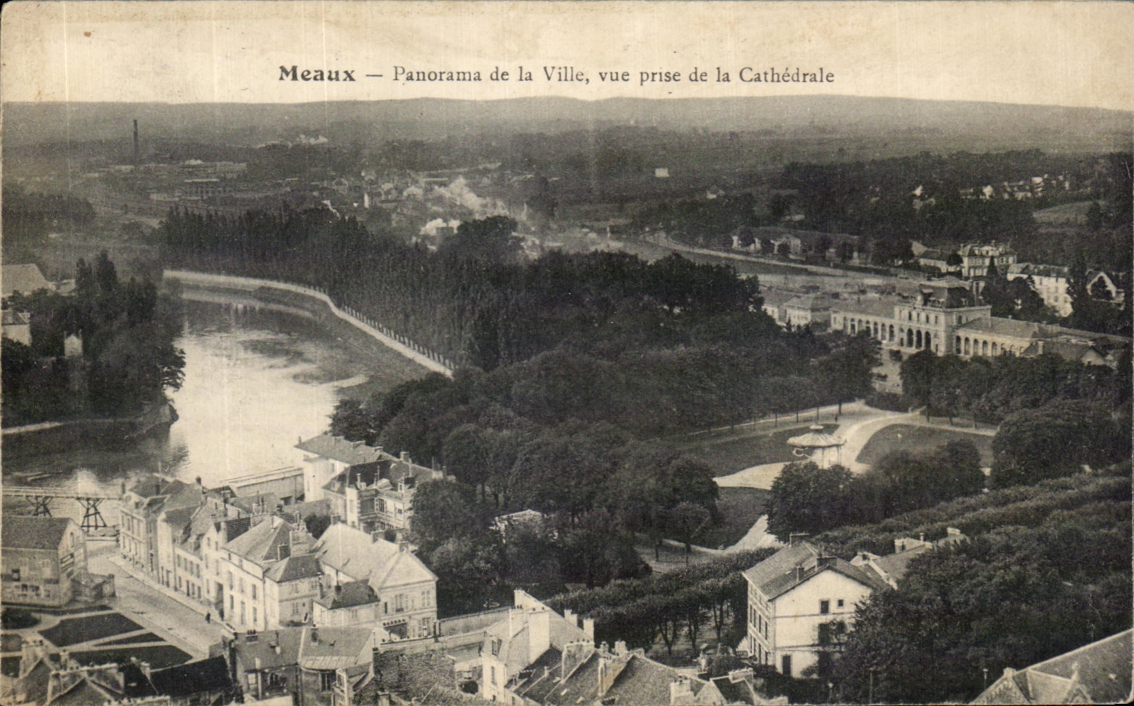 CPA Meaux Panorama of the City seen from of the Cathedral