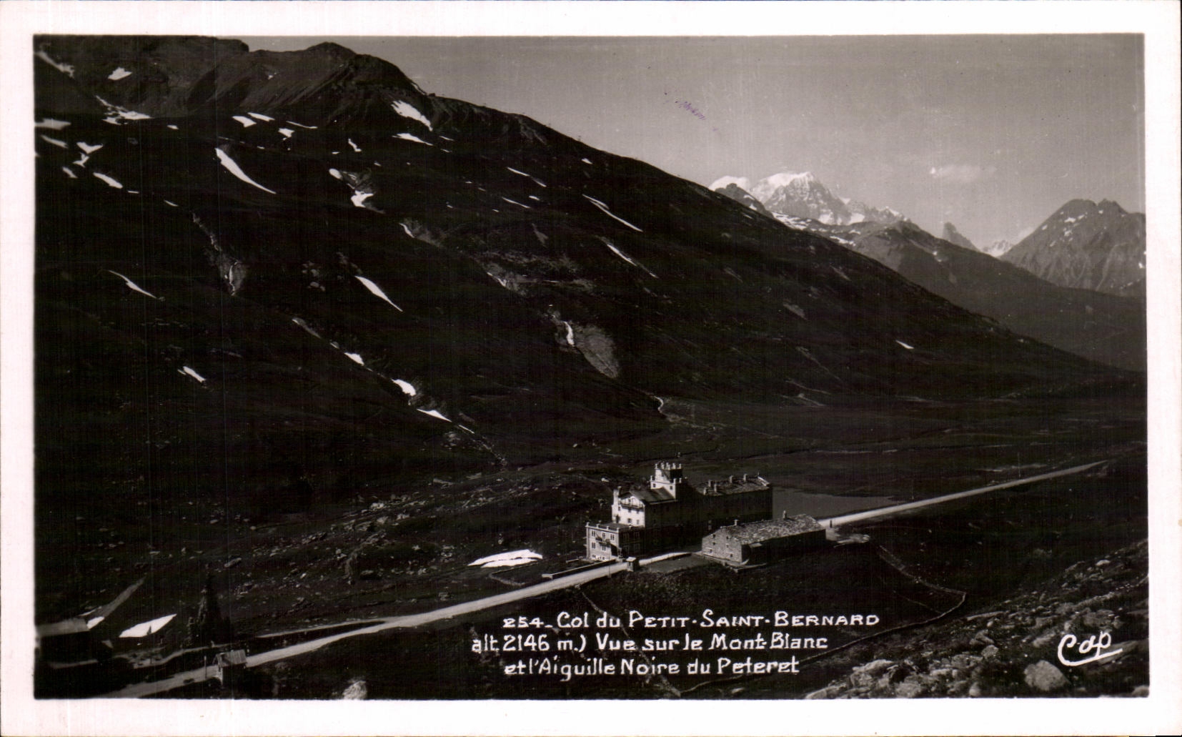 CPA Collar of the Small Saint Bernard Vue on the Mount Blanc and the Black Needle of Peteret