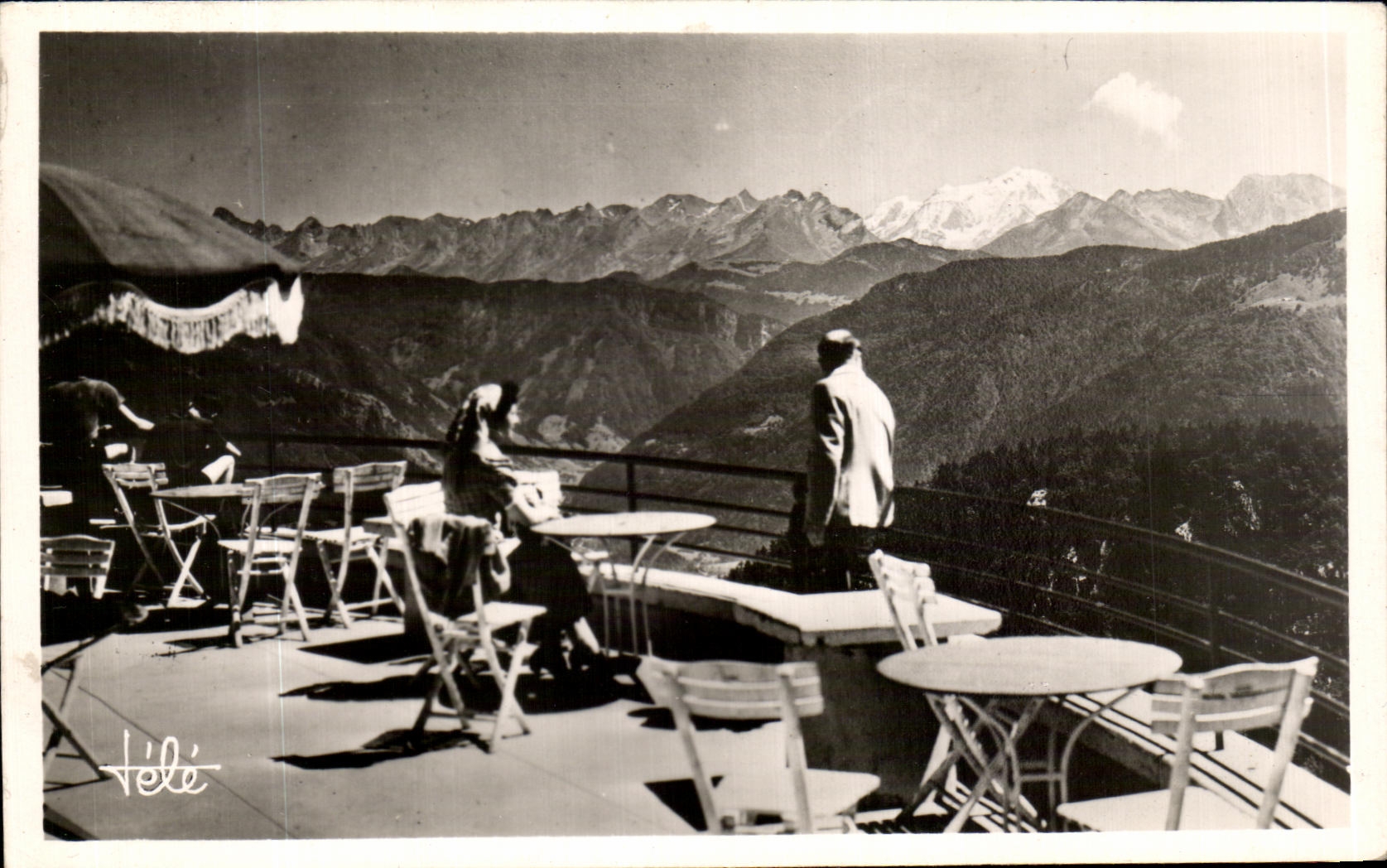CPA Terrace of the Teleferic of Veyrier the Alpine range and Mont Blanc