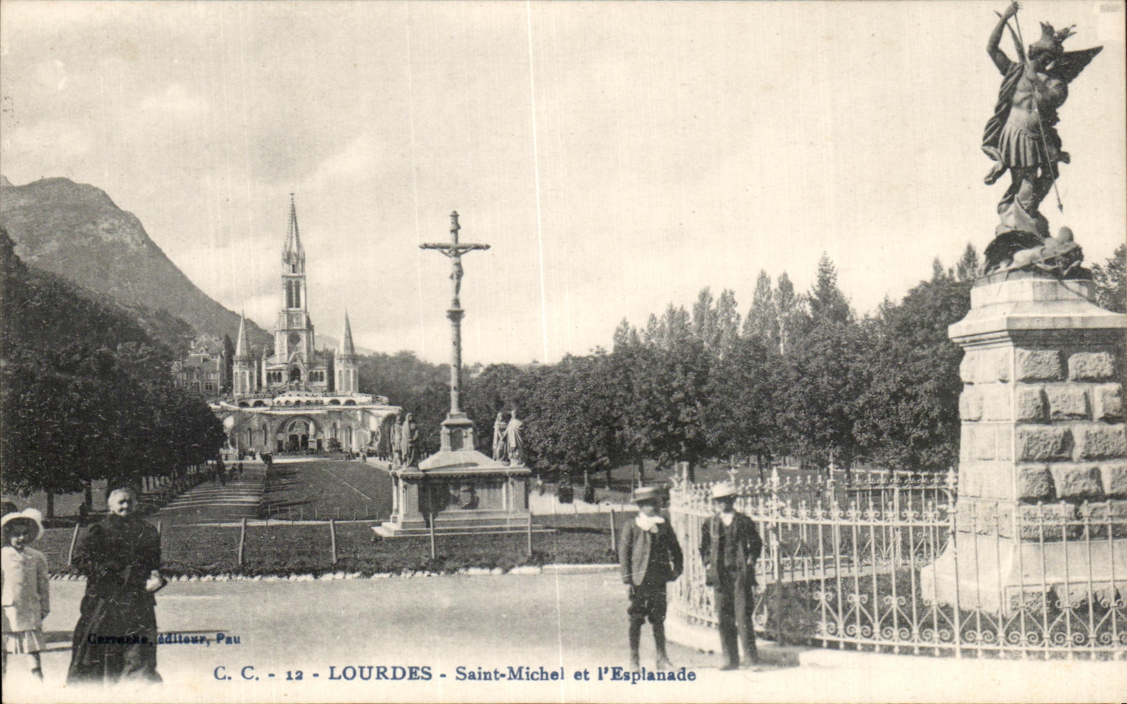 CPA Lourdes Holy Michel and I' Esplanade