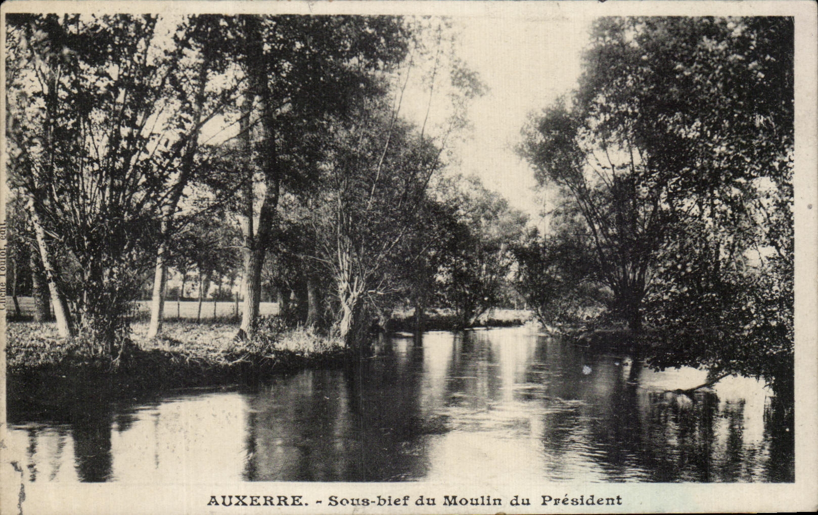 CPA Auxerre bajo nivel del molino del presidente