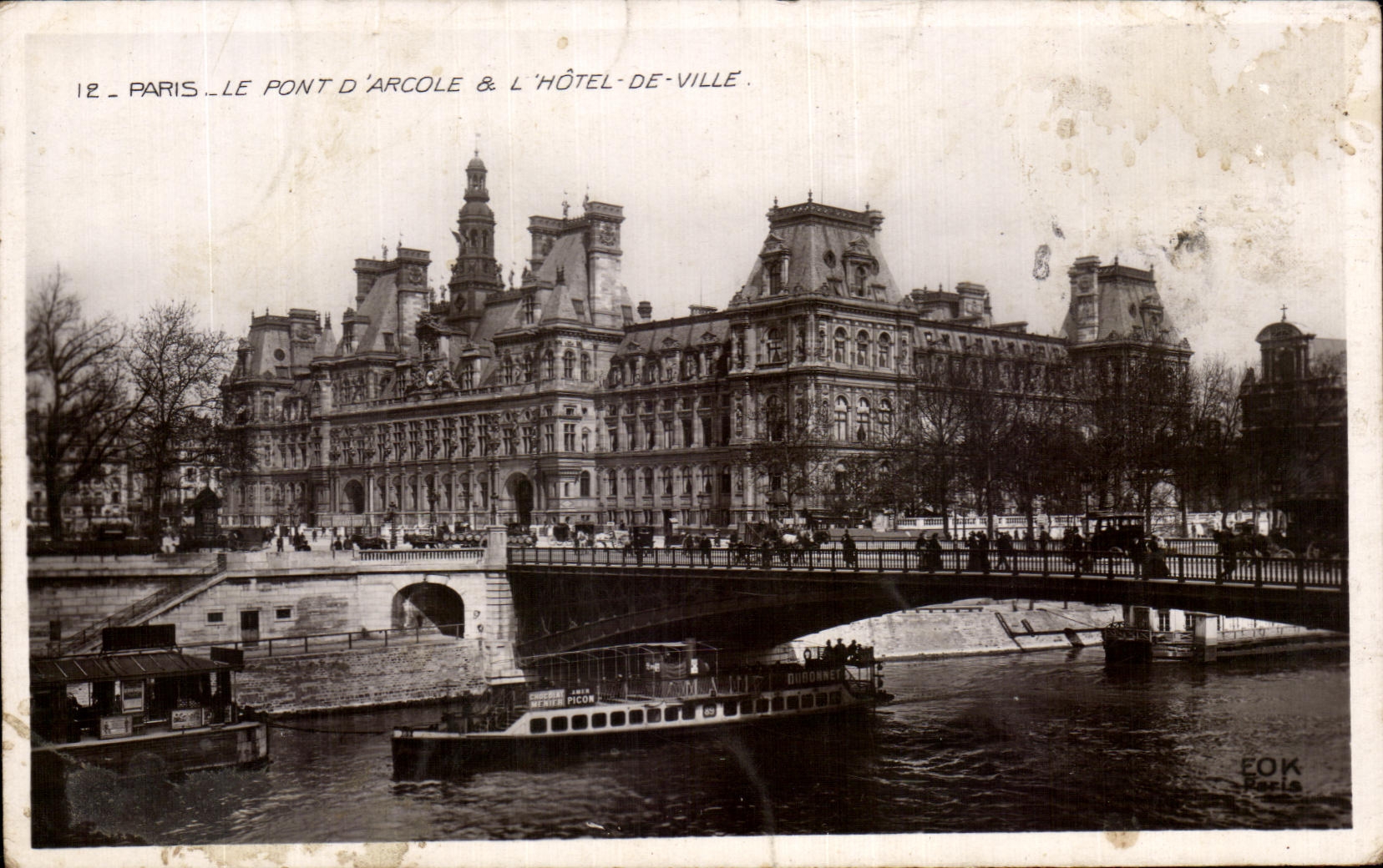 CPA Paris Le Pont D'arcole L'hotel de Ville Peniche