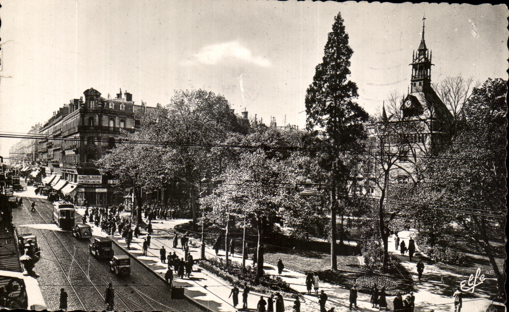 CPA Toulouse La Rue D'Alsace Lorraine Et Le Square De Gaulle