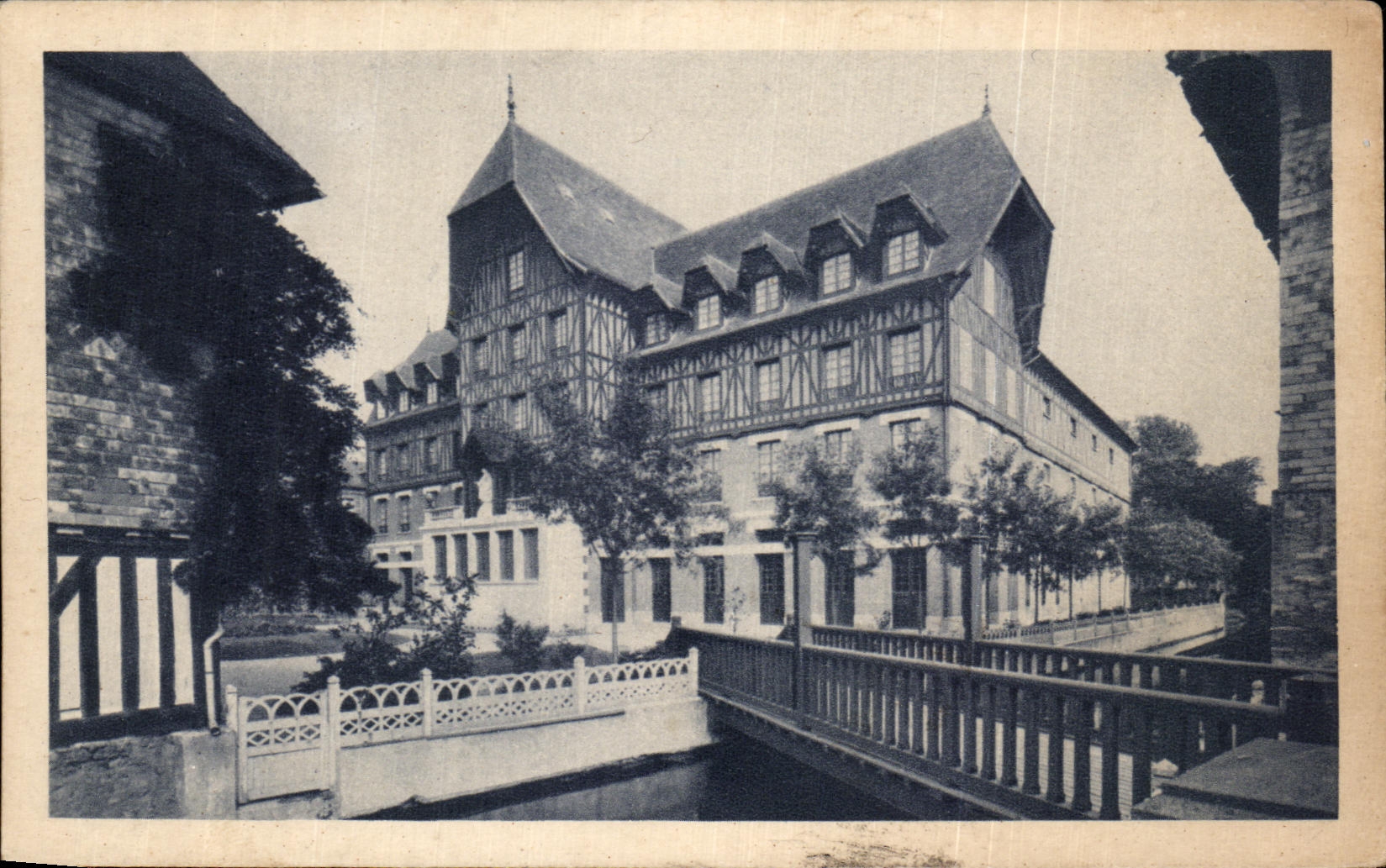 CPA Pelerinage De Lisieux Hermitage