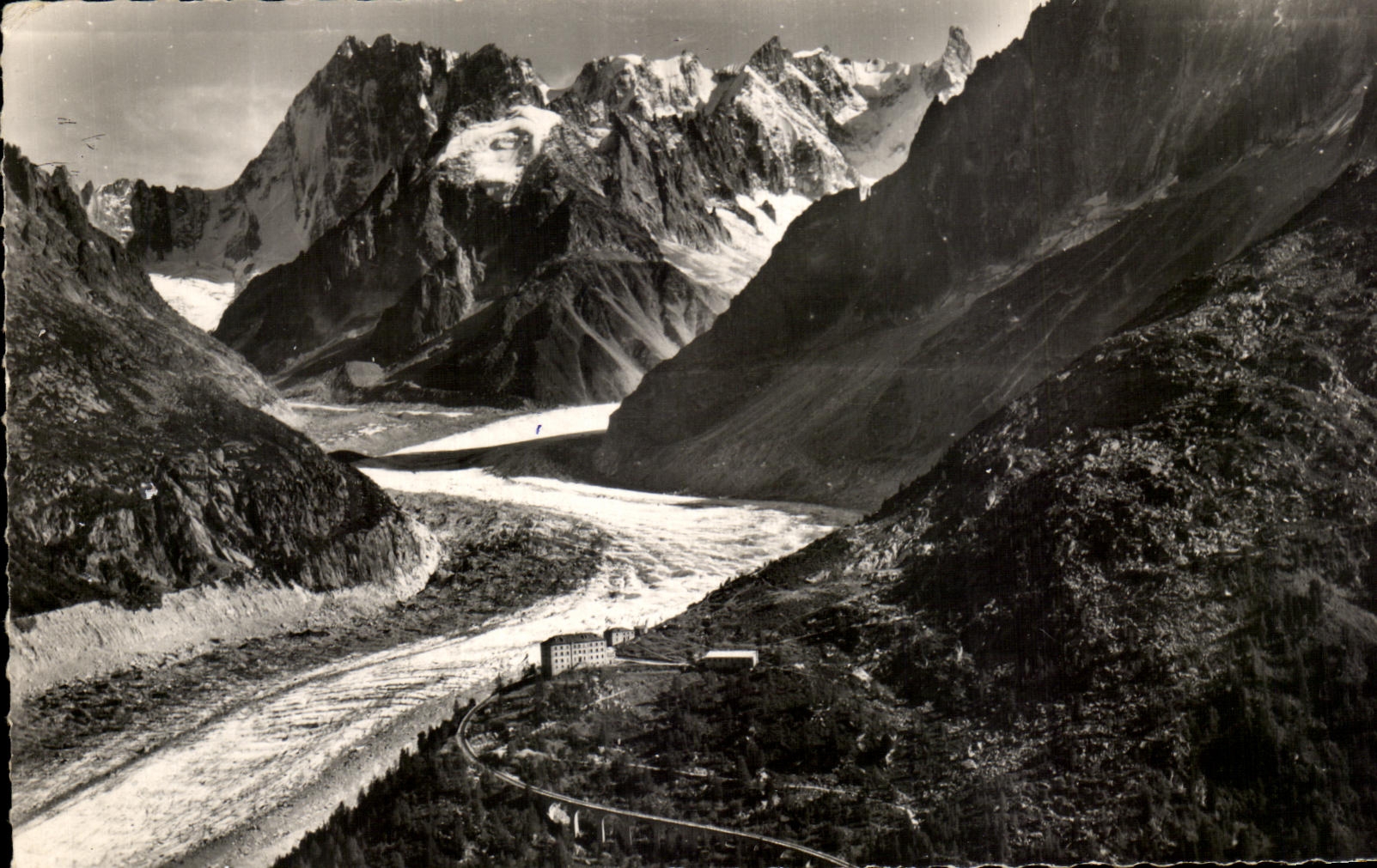 CPA Massif Of Mont Blanc Montenvers Mer De Freezes And Large Jorasses