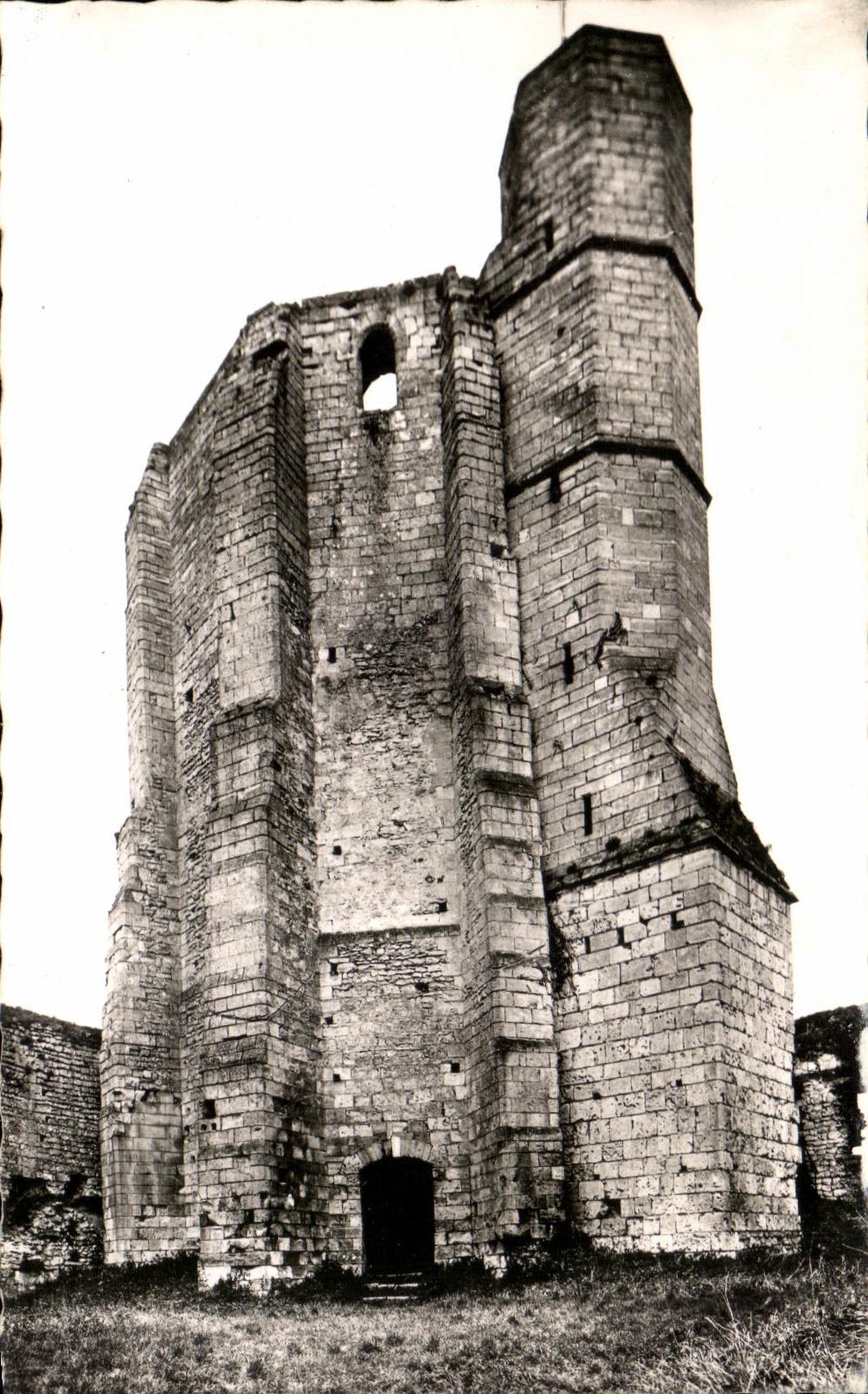 CPA Gisors Le Donjon De La Tour Saint Thomas