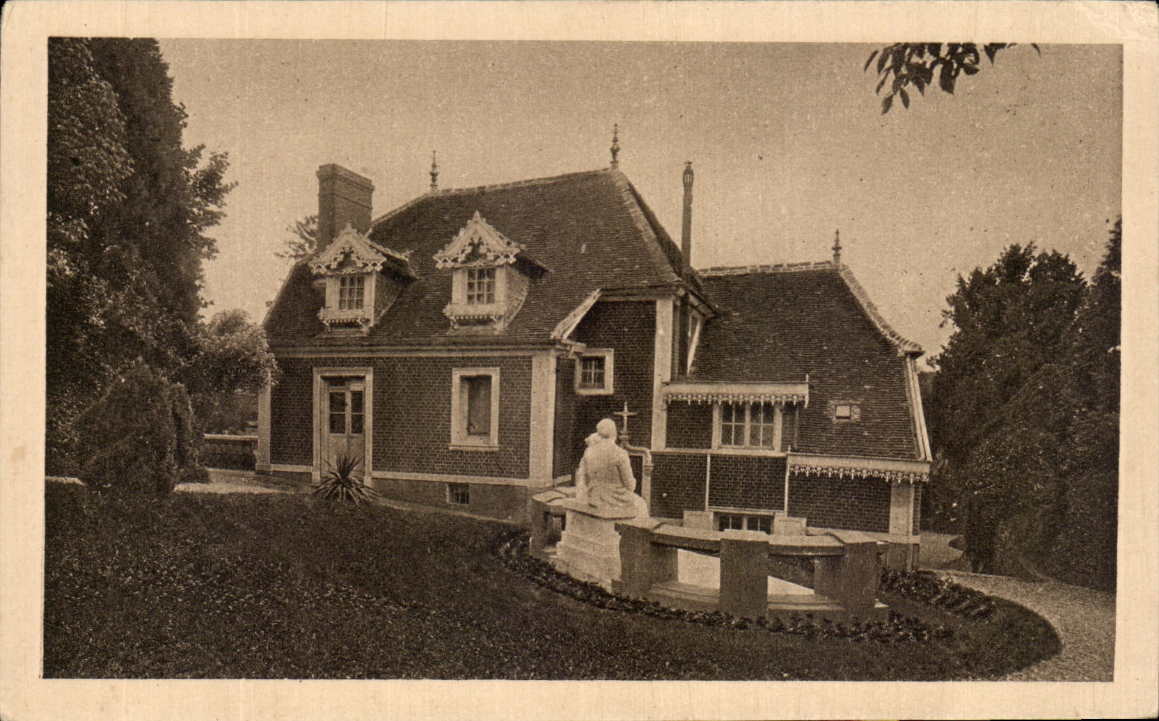 CPA Lisieux Buissonnets