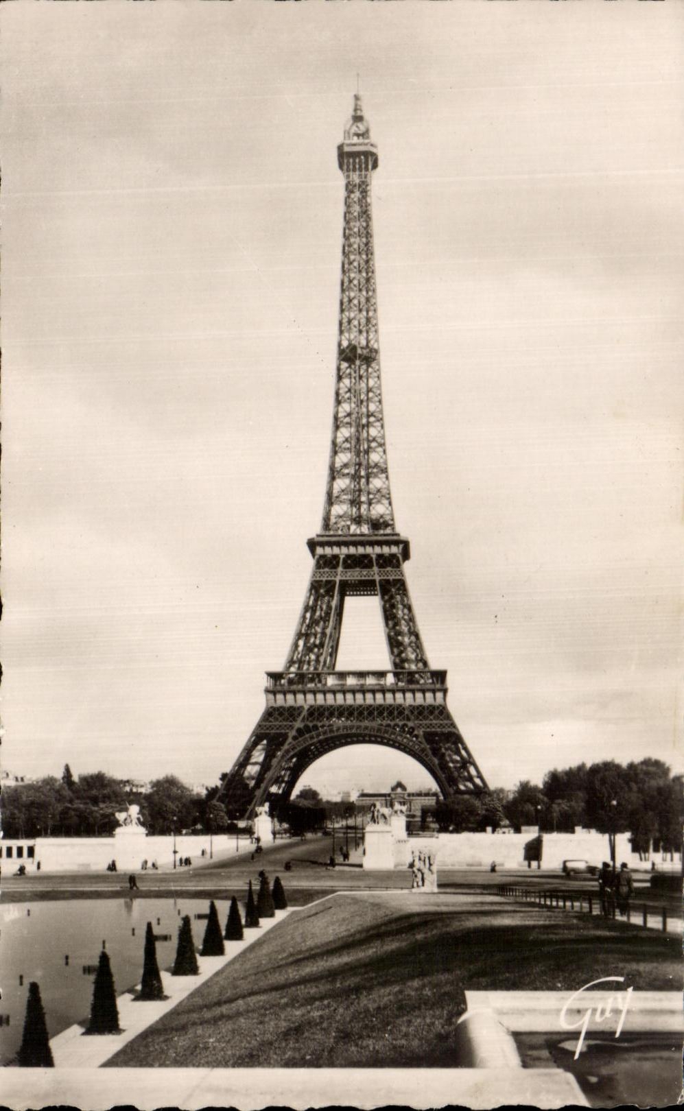 CPA Paris Et Ses Merveilles La tour Eiffel vue des jardins du palais de Chaillot