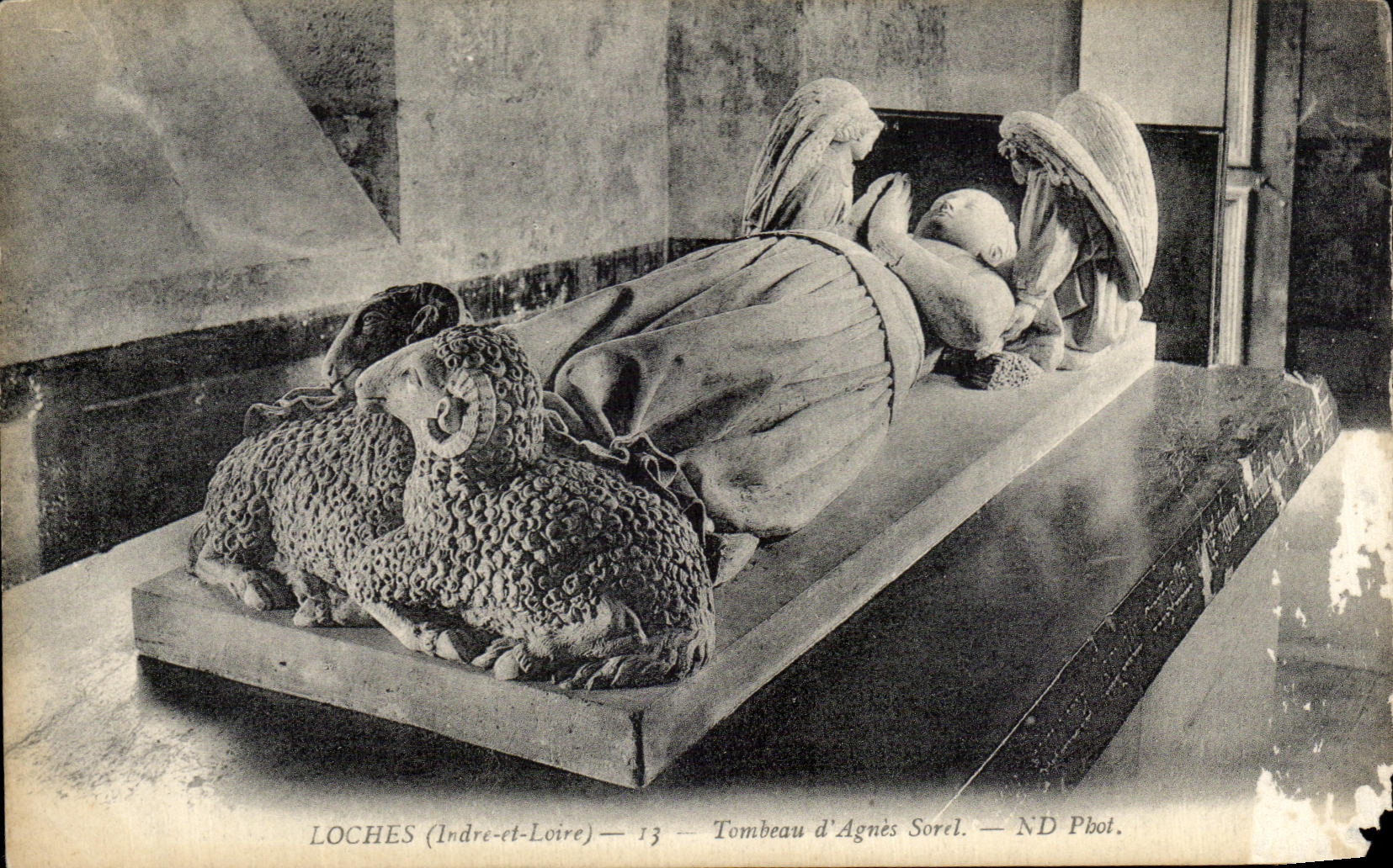 CPA Loaches Tomb of Agnes Sorel Sheep