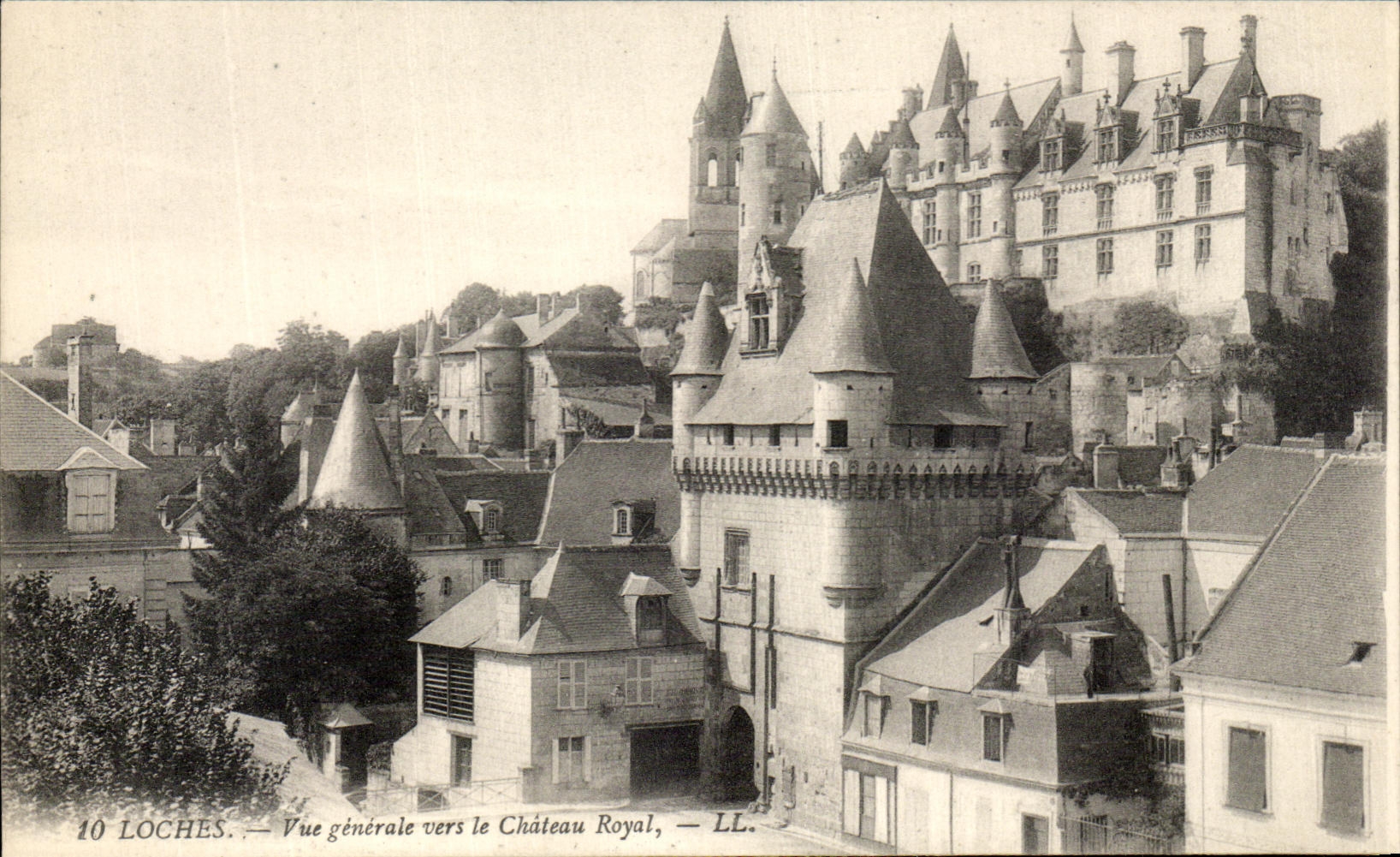 CPA Loaches View towards the Royal Castle