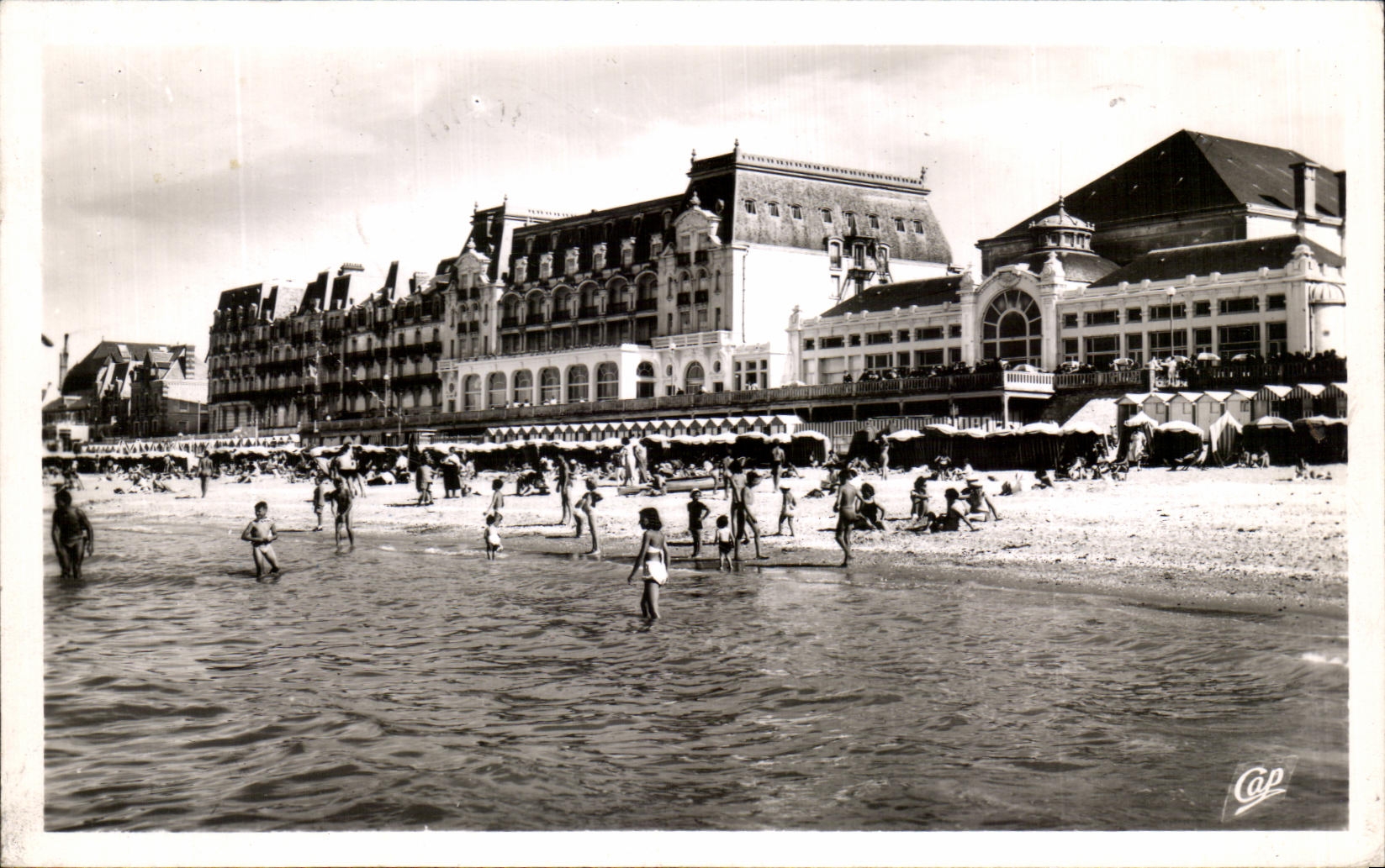 CPA Cabourg la playa
