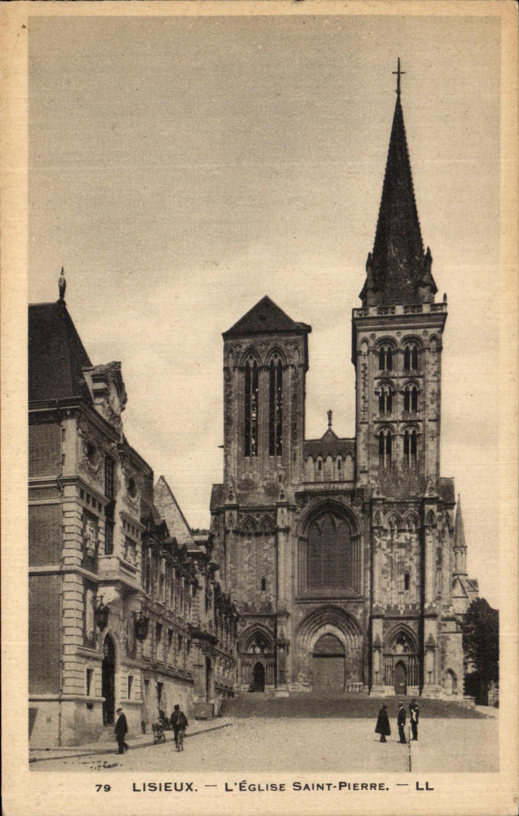 CPA Lisieux the Church Saint Pierre