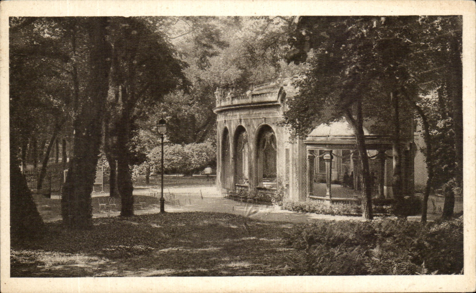 CPA Vichy Parc et Source des Celestins